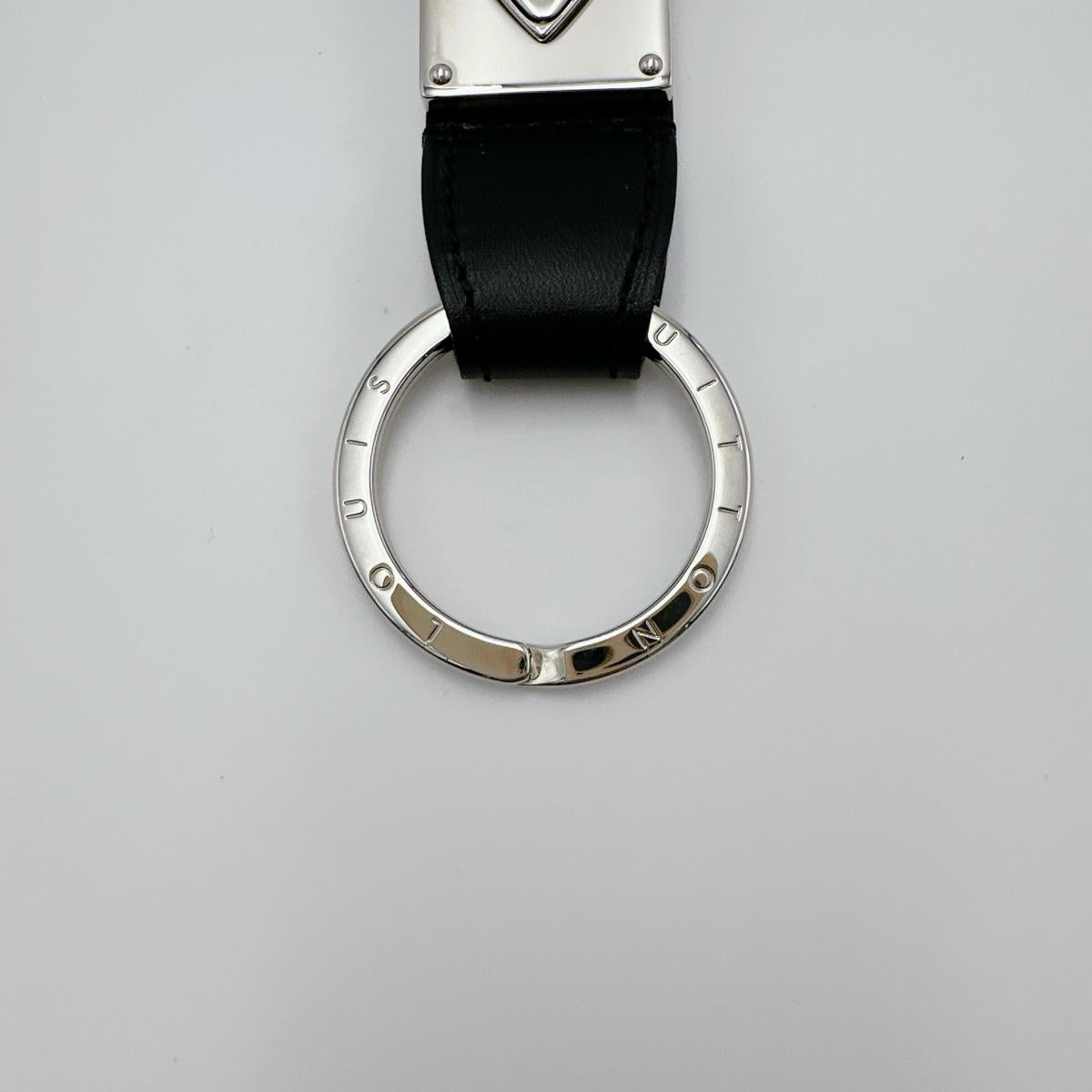 ルイヴィトン LOUIS VUITTON キーホルダー
キーリング ポルト クレ・ヴァレ レザー M85034 ブラック LV
【SS】
【中古】