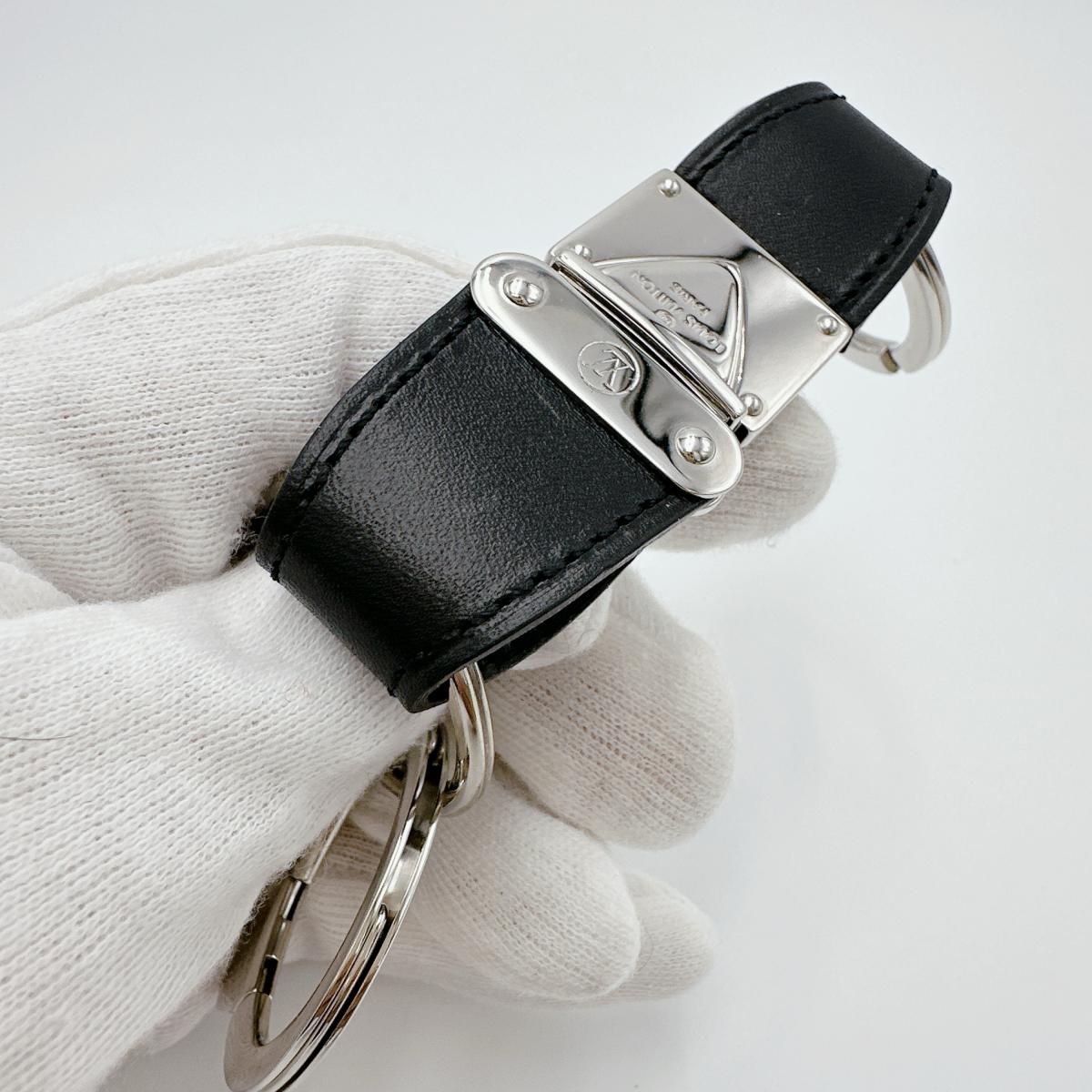 ルイヴィトン LOUIS VUITTON キーホルダー
キーリング ポルト クレ・ヴァレ レザー M85034 ブラック LV
【SS】
【中古】