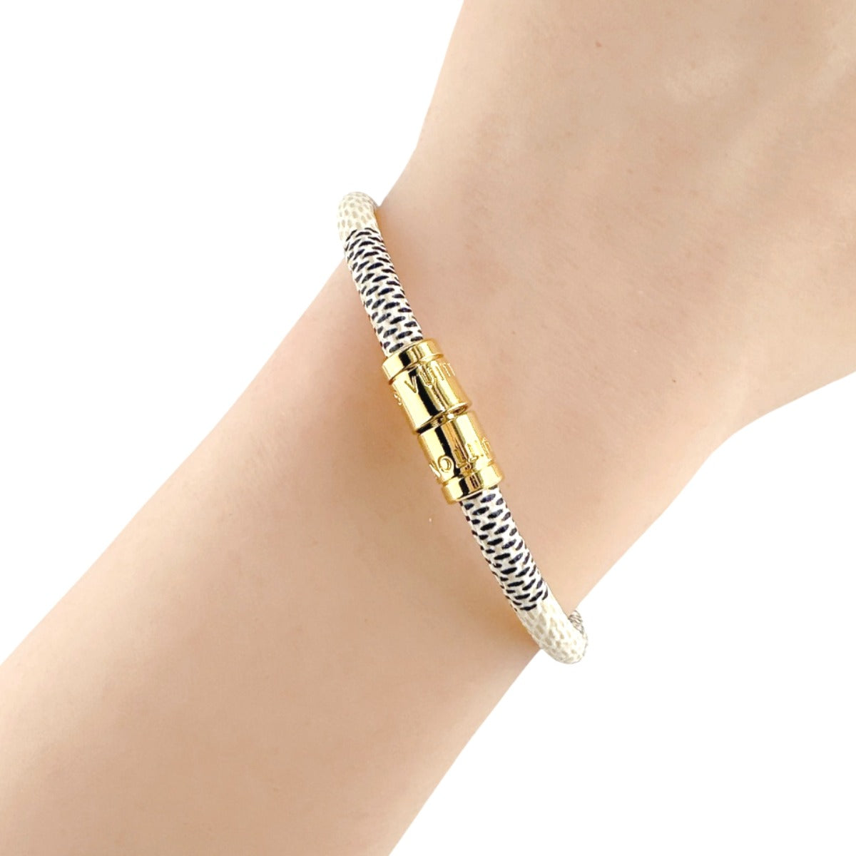 ルイヴィトン LOUIS VUITTON ブレスレット
ブラスレ キープ イット ダミエ・グラフィット ホワイト ダミエアズールキャンバス M6607E ホワイト LV
【SS】
【中古】