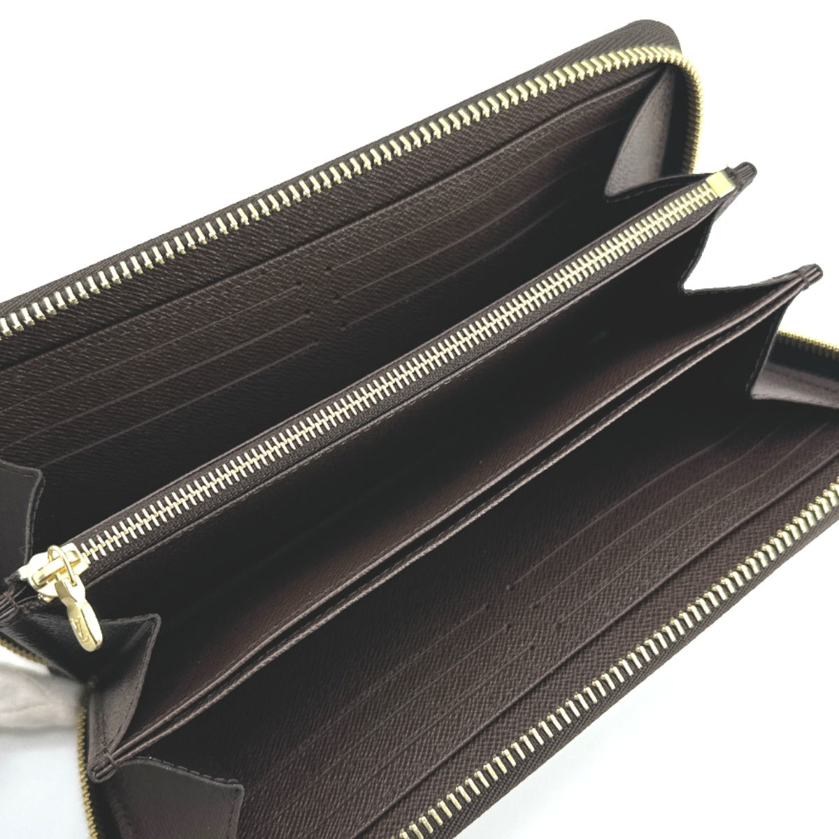 ルイヴィトン LOUIS VUITTON 長財布
ラウンドファスナー ダミエ ジッピーウォレット ダミエキャンバス N60015 エベヌ LV
【SS】
【中古】