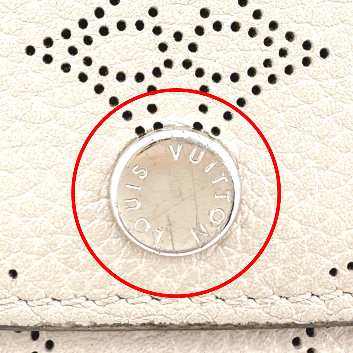 ルイヴィトン LOUIS VUITTON 長財布
長財布 モノグラム ポルトフォイユ・イリス モノグラムマヒナ M60144 ガレ LV
【SS】
【中古】