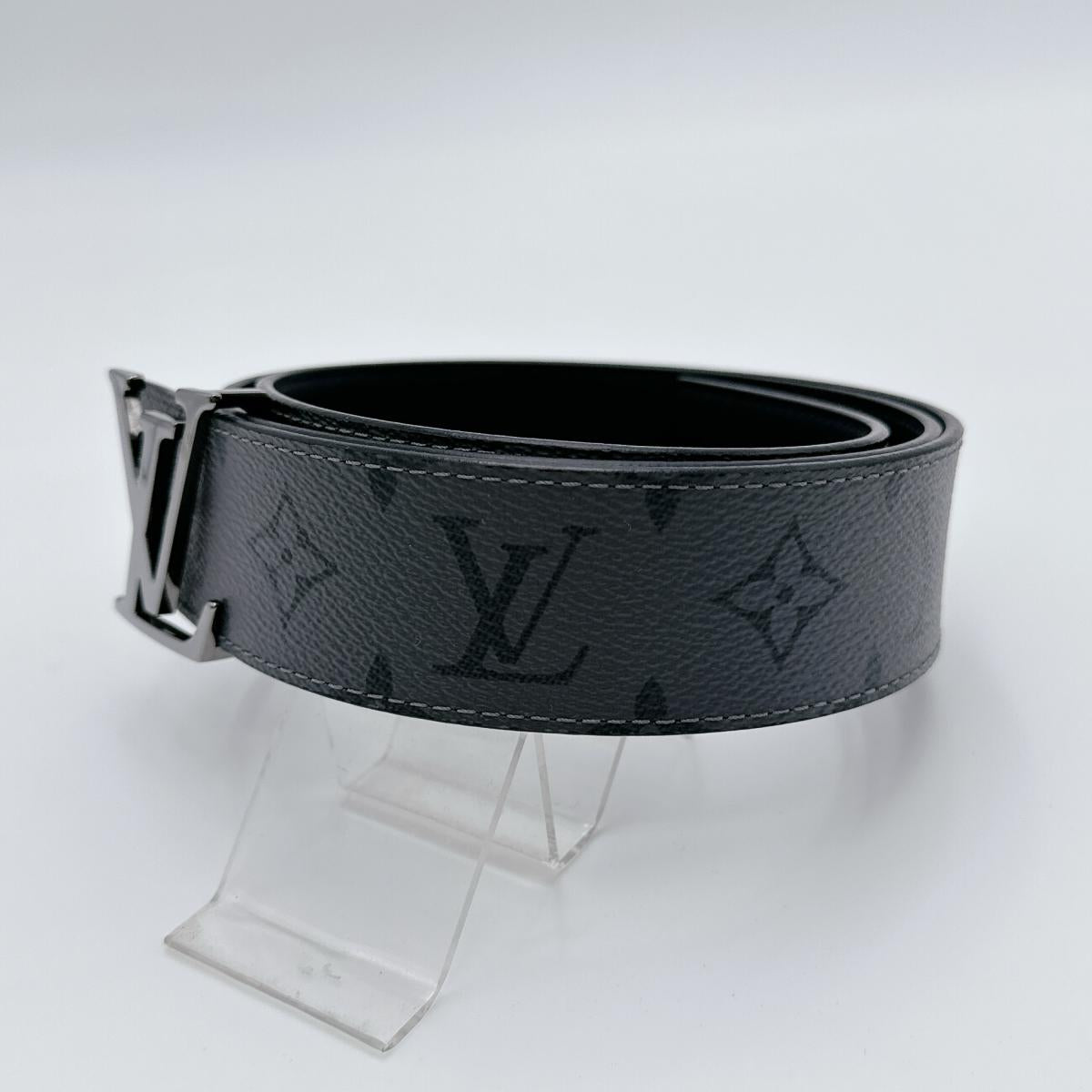 ルイヴィトン LOUIS VUITTON ベルト
ベルト モノグラム リバーシブル カーフ M0285 グレー LV
【SS】
【中古】
