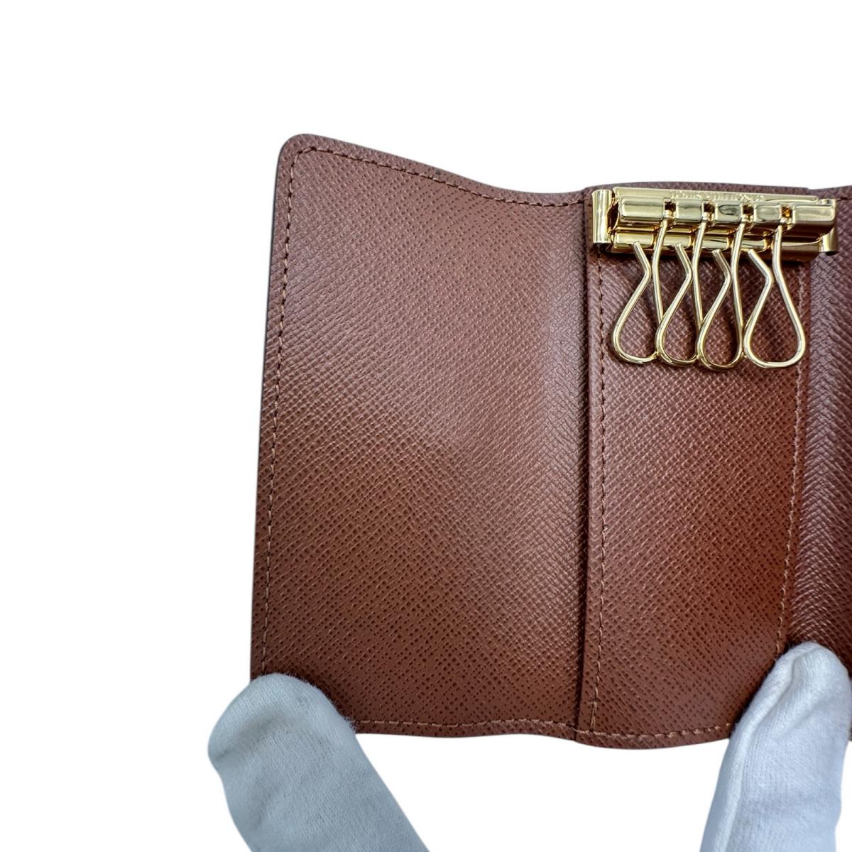 ルイヴィトン LOUIS VUITTON キーケース
4本用 モノグラム ミュルティクレ4 モノグラムキャンバス M69517 ブラウン LV
【SS】
【中古】