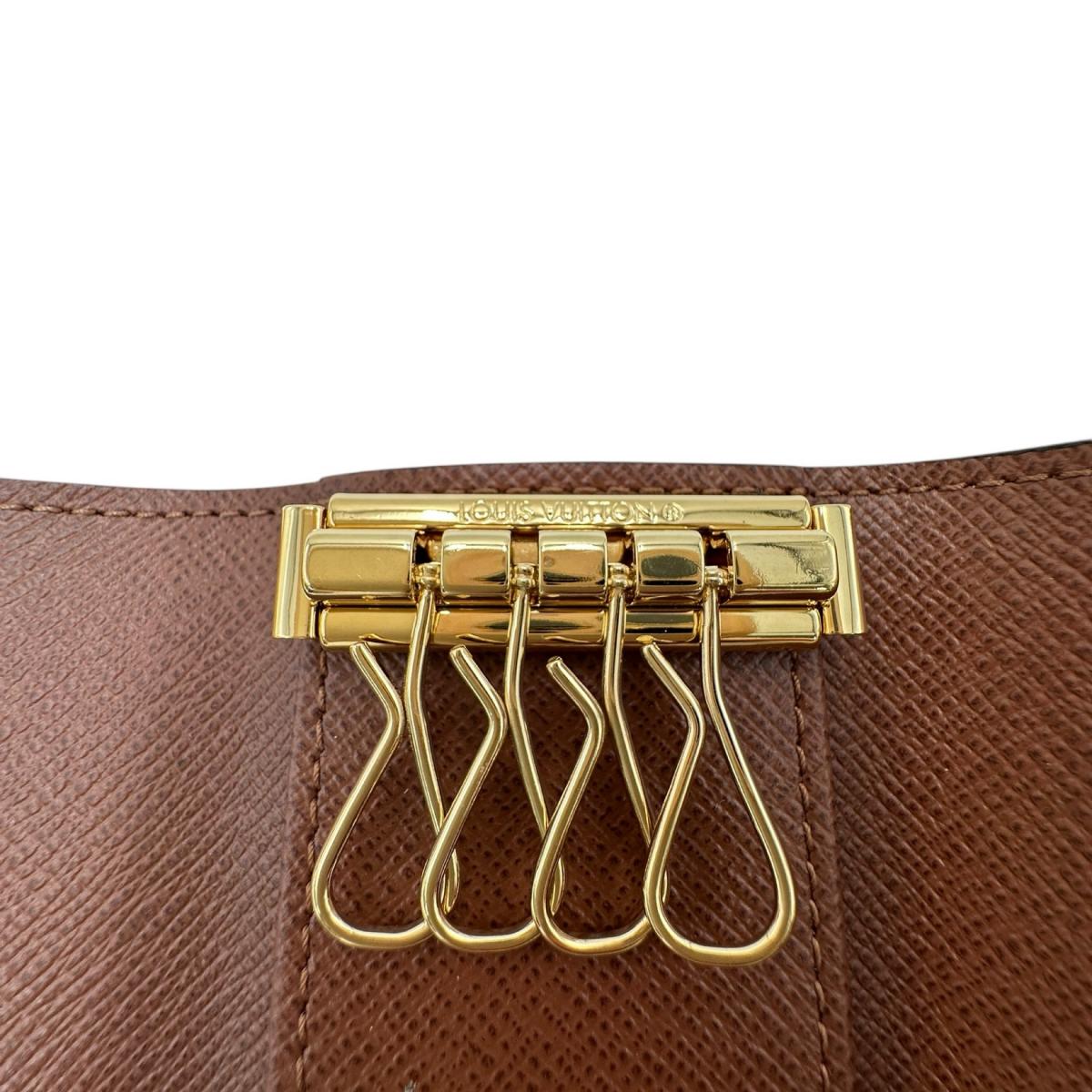ルイヴィトン LOUIS VUITTON キーケース
4本用 モノグラム ミュルティクレ4 モノグラムキャンバス M69517 ブラウン LV
【SS】
【中古】
