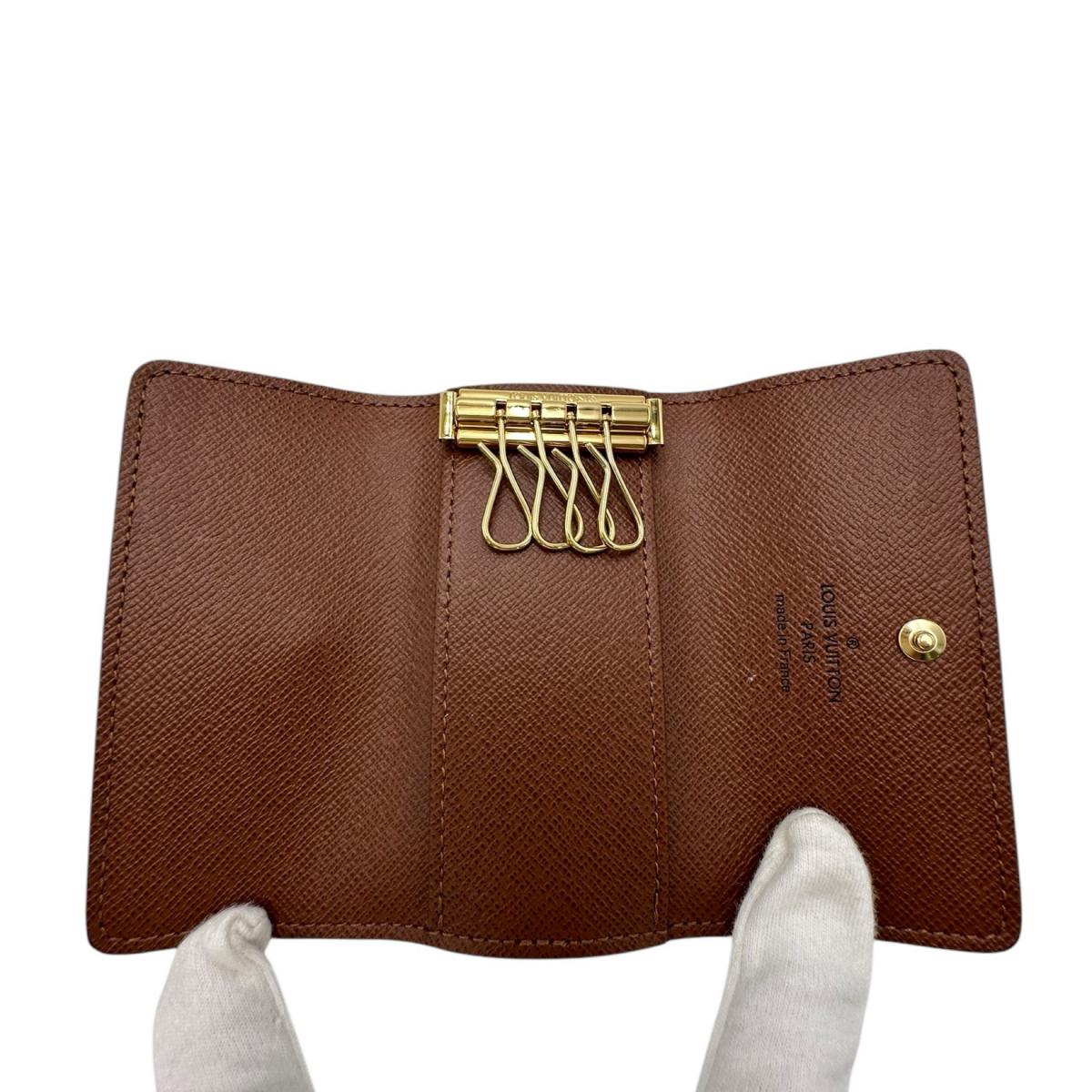 ルイヴィトン LOUIS VUITTON キーケース
4本用 モノグラム ミュルティクレ4 モノグラムキャンバス M69517 ブラウン LV
【SS】
【中古】