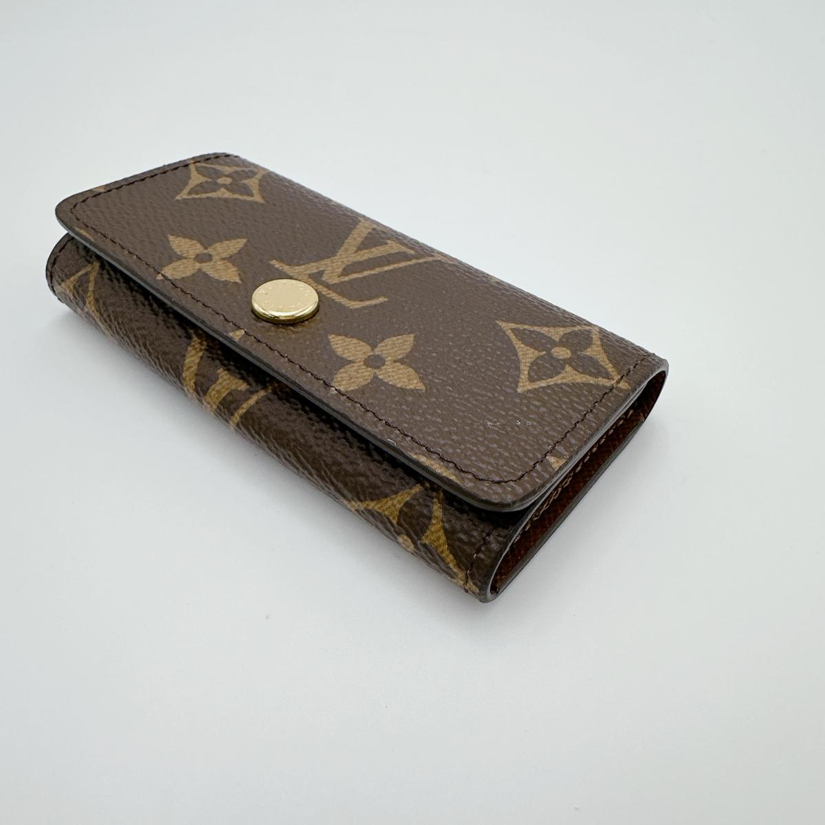 ルイヴィトン LOUIS VUITTON キーケース
4本用 モノグラム ミュルティクレ4 モノグラムキャンバス M69517 ブラウン LV
【SS】
【中古】