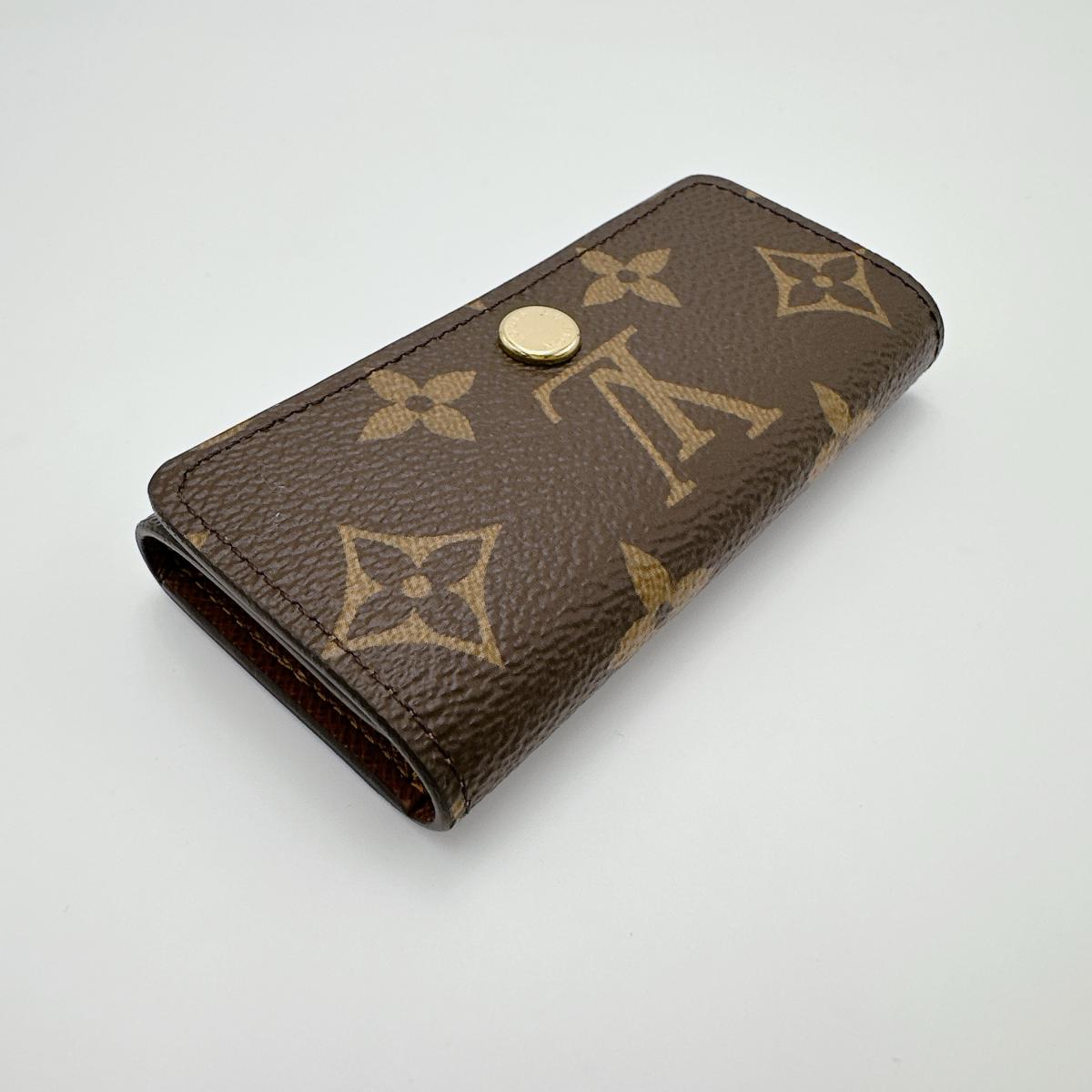 ルイヴィトン LOUIS VUITTON キーケース
4本用 モノグラム ミュルティクレ4 モノグラムキャンバス M69517 ブラウン LV
【SS】
【中古】