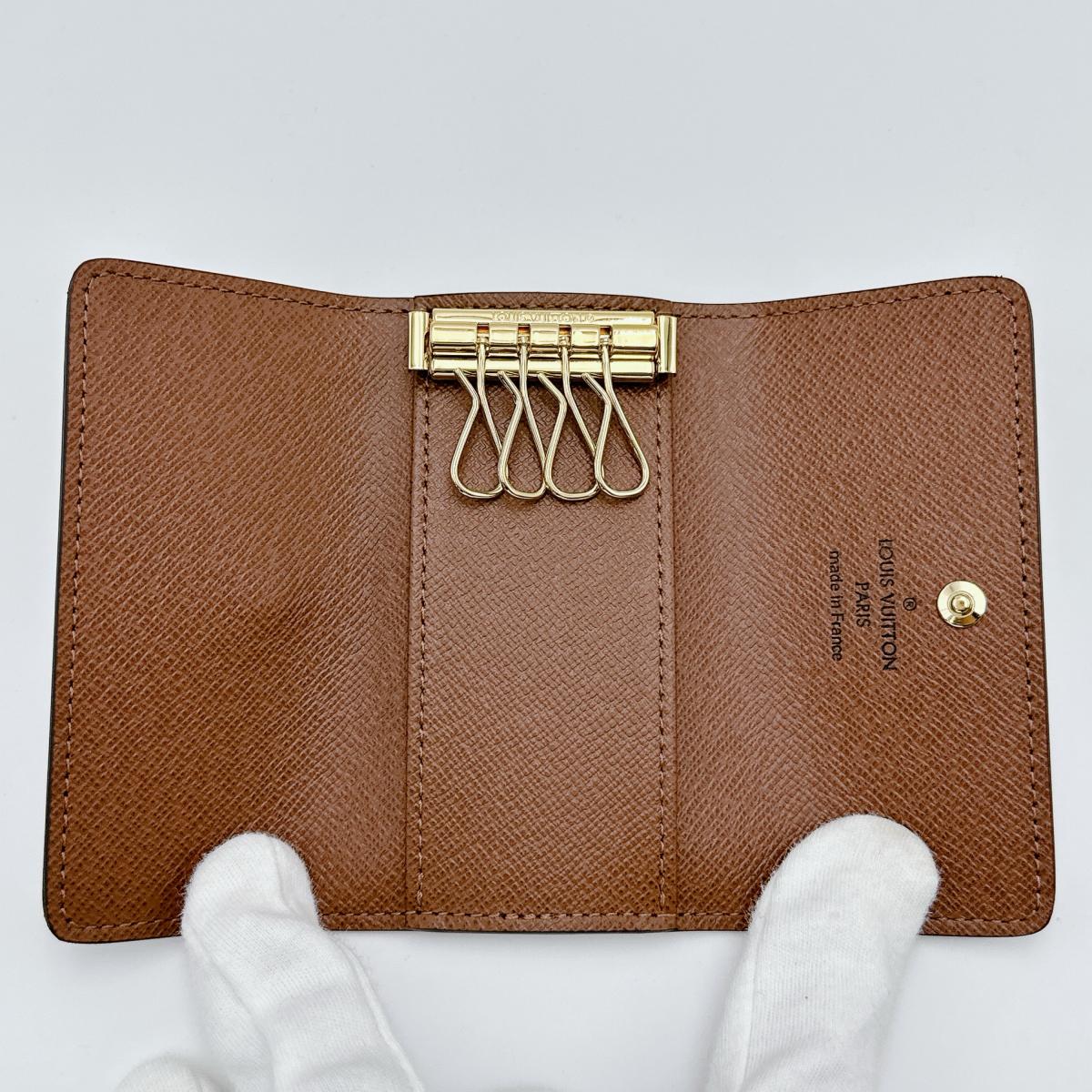 ルイヴィトン LOUIS VUITTON キーケース
4本用 モノグラム ミュルティクレ4 モノグラムキャンバス M69517 ブラウン LV
【中古】