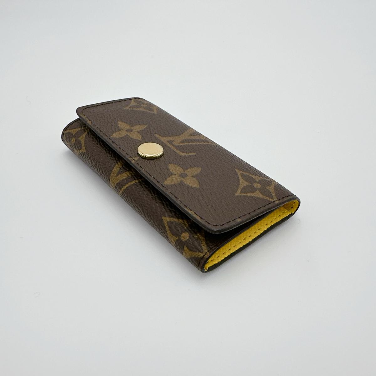 ルイヴィトン LOUIS VUITTON キーケース
4本用キーケース モノグラム ミュルティクレ4 モノグラムキャンバス M81938 ブラウン LV
【SS】
【中古】
