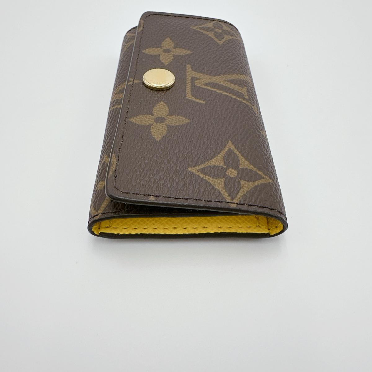 ルイヴィトン LOUIS VUITTON キーケース
4本用キーケース モノグラム ミュルティクレ4 モノグラムキャンバス M81938 ブラウン LV
【SS】
【中古】