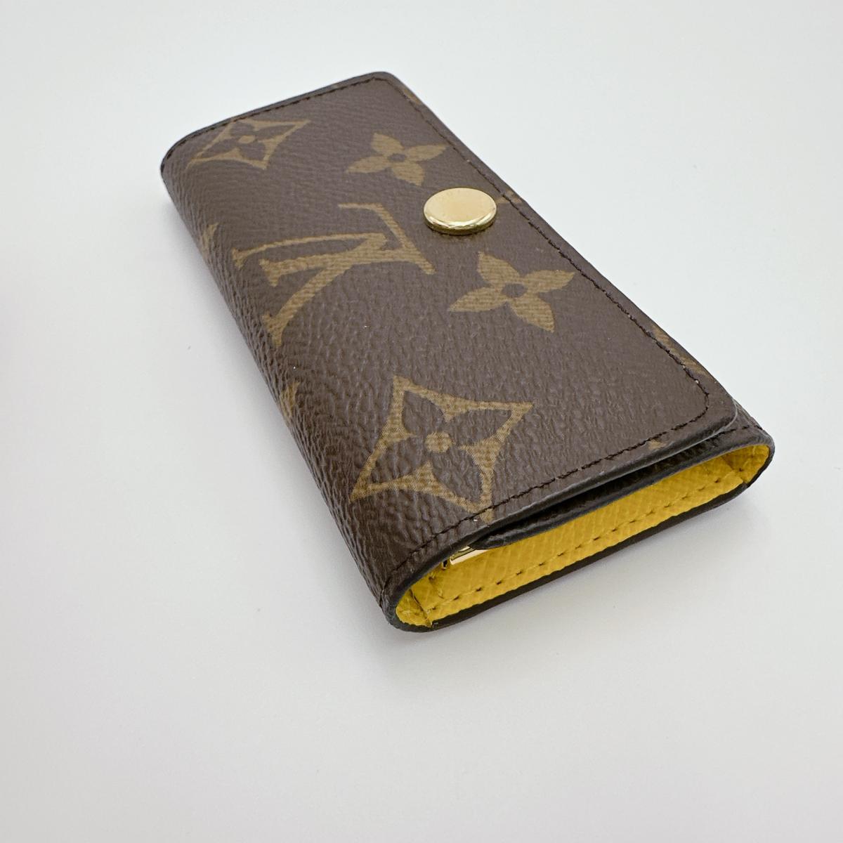 ルイヴィトン LOUIS VUITTON キーケース
4本用キーケース モノグラム ミュルティクレ4 モノグラムキャンバス M81938 ブラウン LV
【SS】
【中古】
