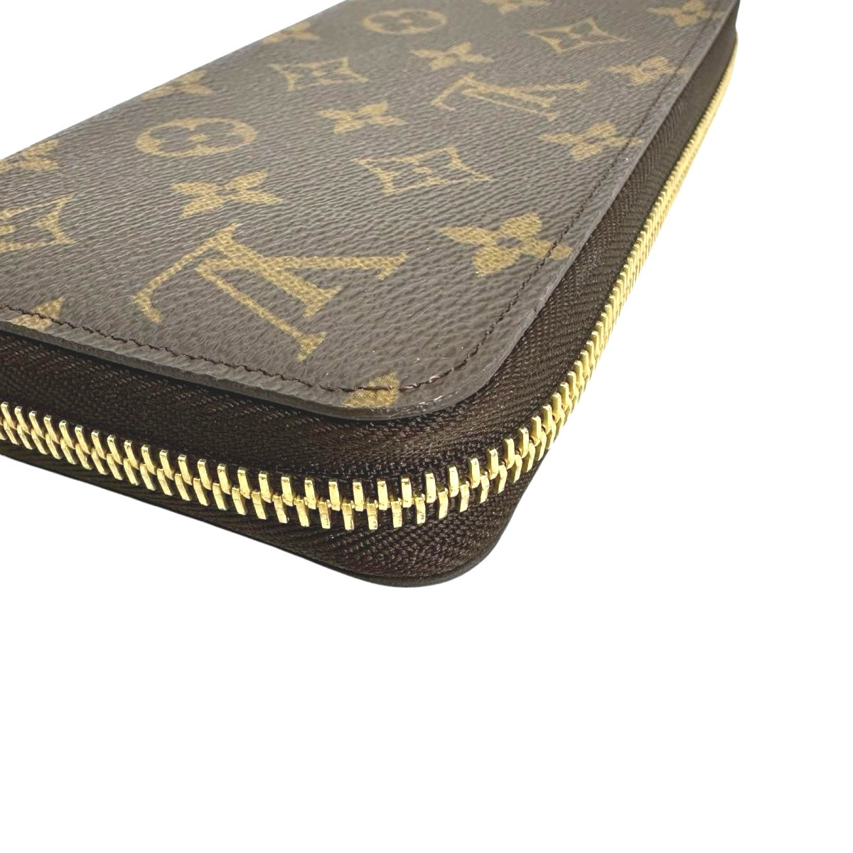 Louis Vuitton LOUIS VUITTON Long Wallet
Round Zipper Monogram Zippy Wallet Monogram Canvas M42616 Brown LV
【second hand】