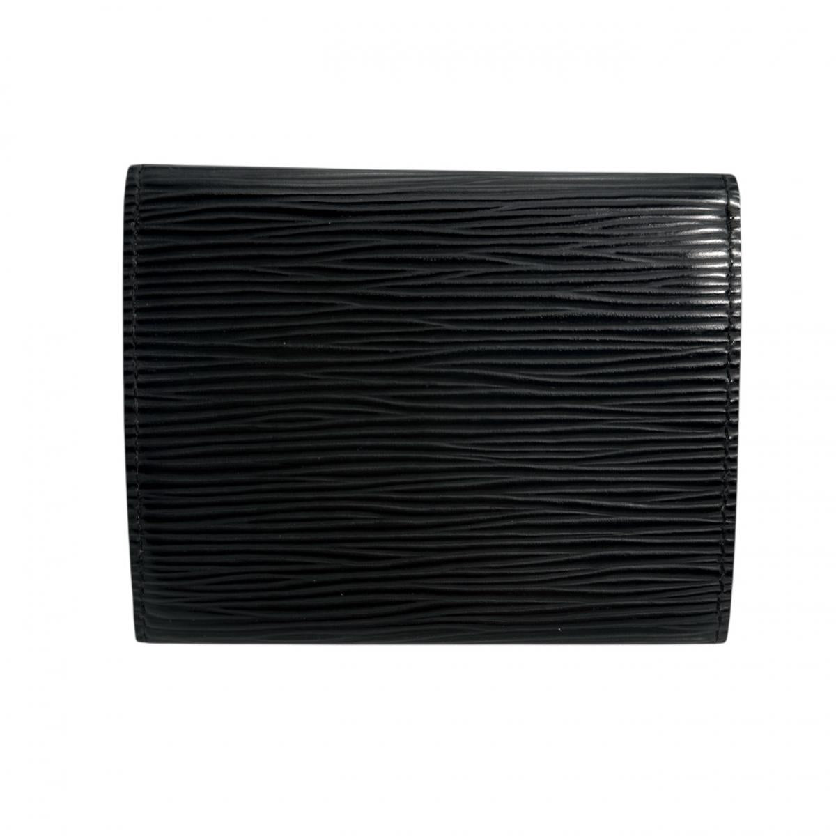 ルイヴィトン LOUIS VUITTON カードケース
名刺入れ エピ アンヴェロップ カルト・ドゥ ヴィジット エピレザー M56582 ノワール LV
【SS】
【中古】