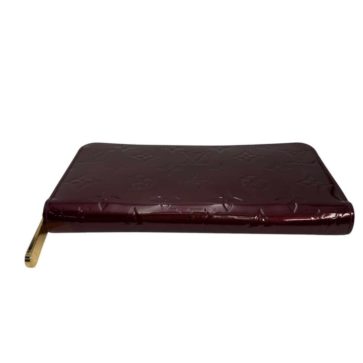 ルイヴィトン LOUIS VUITTON 長財布
ラウンドファスナー モノグラム ジッピーウォレット モノグラムヴェルニ M61379 マゼンタ LV
【SS】
【中古】