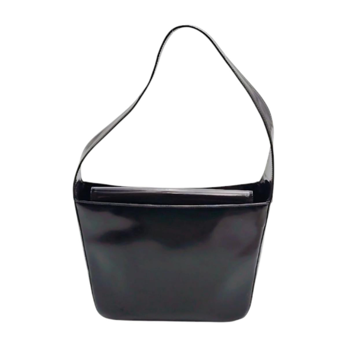 グッチ GUCCI ハンドバッグ
ハンドバック ワンショルダー インターロッキングG エナメル ブラック 【SS】
【中古】