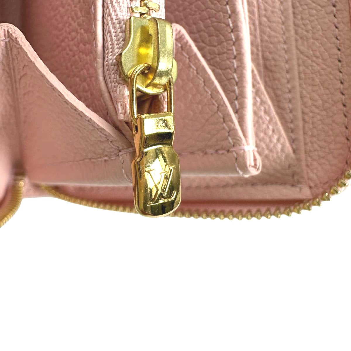 Louis Vuitton LOUIS VUITTON Long Wallet
Round zipper Monogram Emplant Zippy Wallet Monogram Emplant M81299 Pink LV
【second hand】