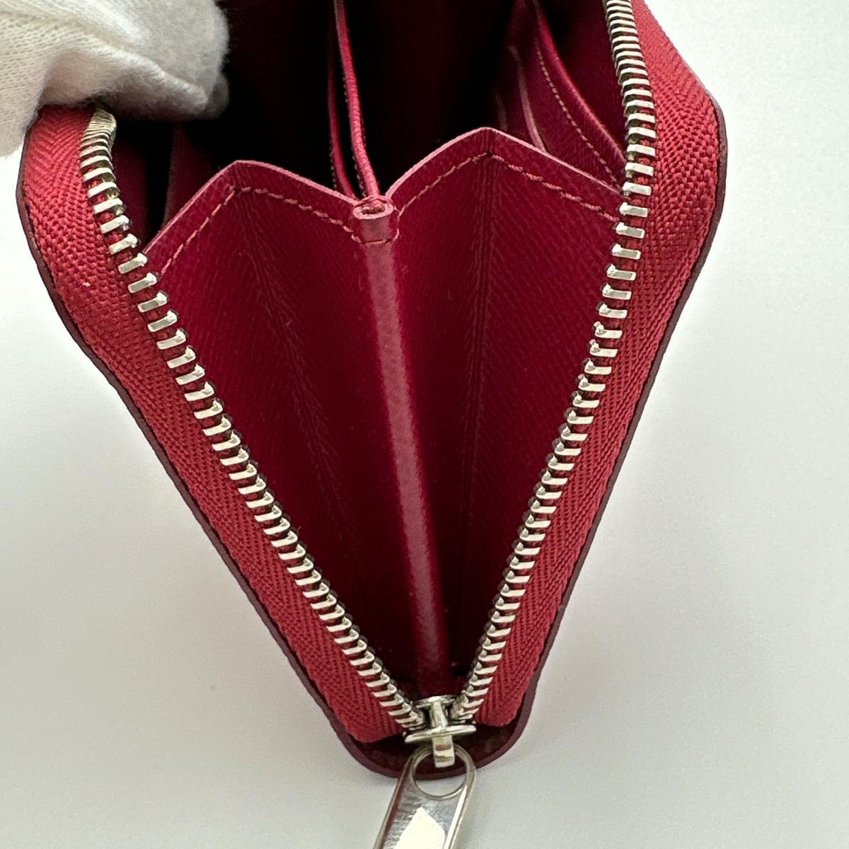 ルイヴィトン LOUIS VUITTON コインケース
コインケース エピ ジッピーコインパース エピレザー M60383 レッド LV
【SS】
【中古】