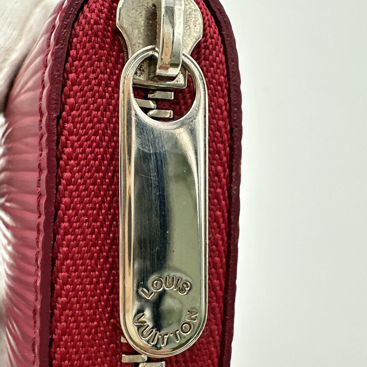 ルイヴィトン LOUIS VUITTON コインケース
コインケース エピ ジッピーコインパース エピレザー M60383 レッド LV
【SS】
【中古】