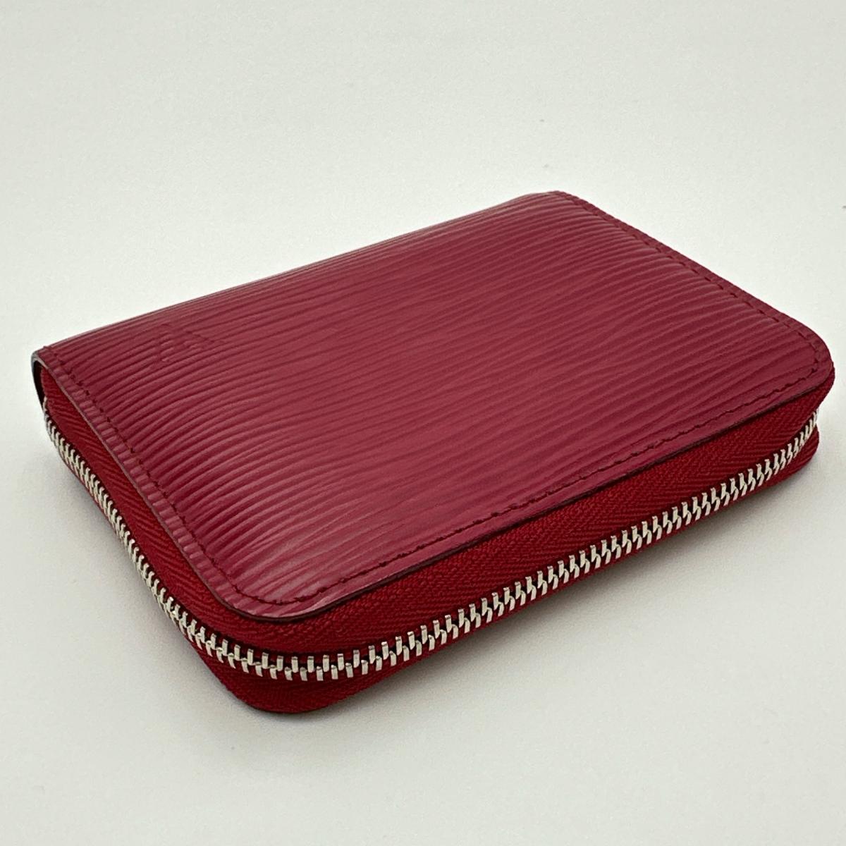 ルイヴィトン LOUIS VUITTON コインケース
コインケース エピ ジッピーコインパース エピレザー M60383 レッド LV
【SS】
【中古】