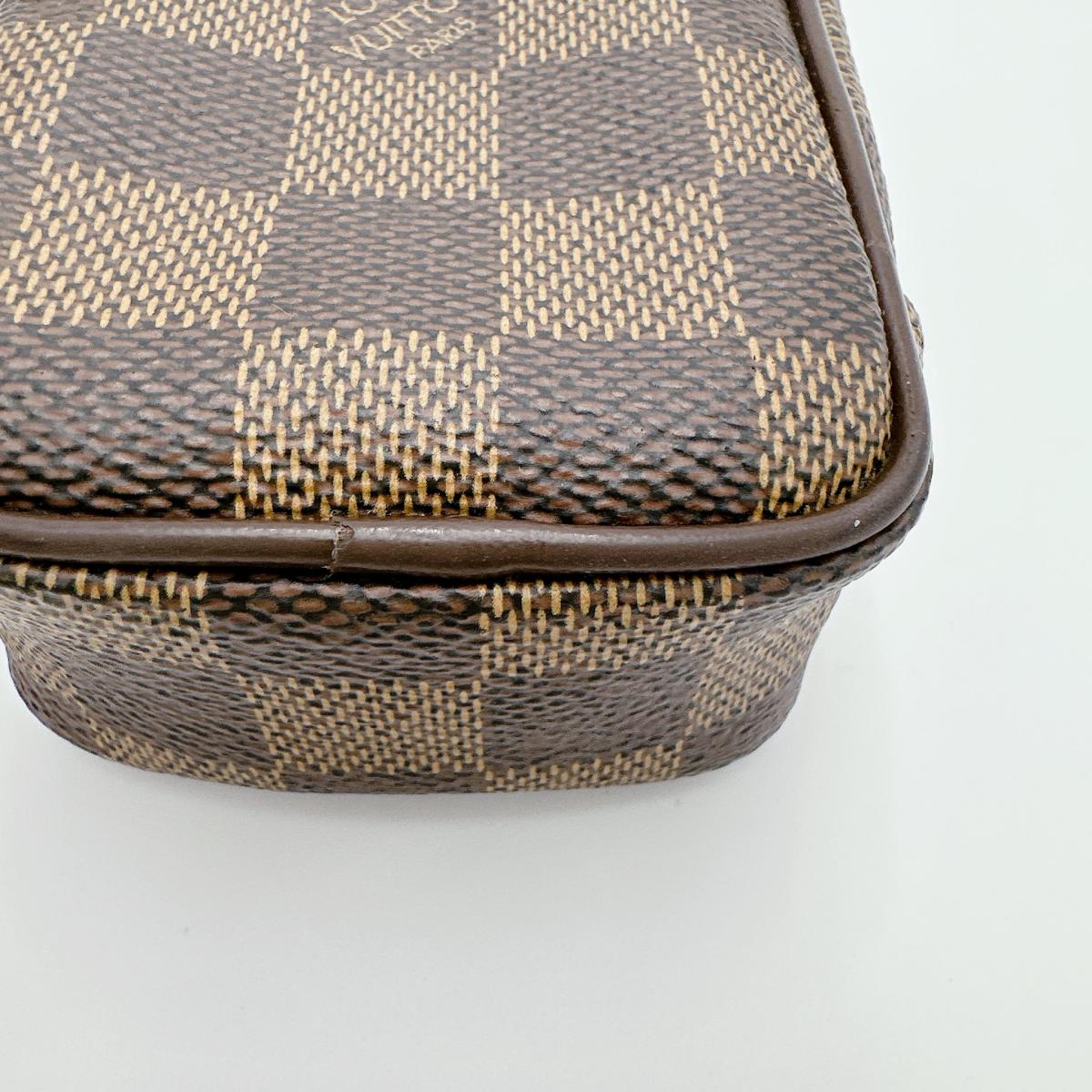 ルイヴィトン LOUIS VUITTON ポーチ
ポーチ ダミエ エテュイ・オカピPM ダミエキャンバス N61738 ブラウン LV
【SS】
【中古】