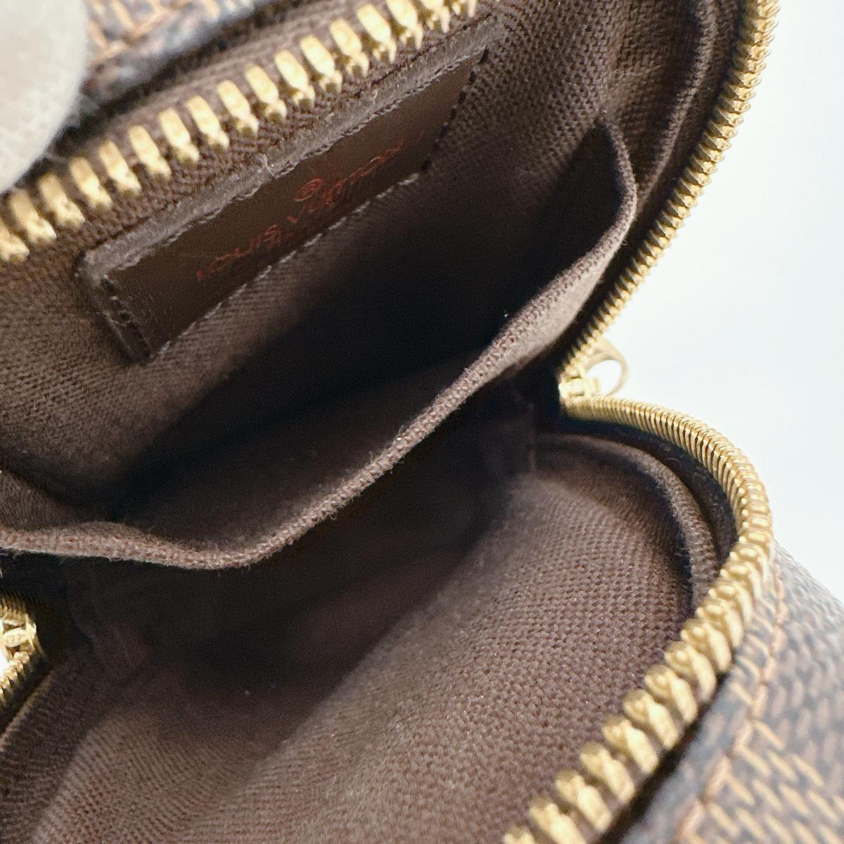 ルイヴィトン LOUIS VUITTON ポーチ
ポーチ ダミエ エテュイ・オカピPM ダミエキャンバス N61738 ブラウン LV
【SS】
【中古】