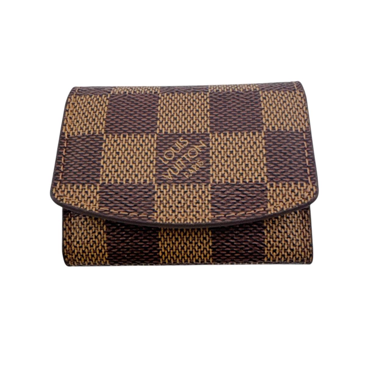 ルイヴィトン LOUIS VUITTON その他小物
カフスケース ネオクルー カフスリンクス ダミエキャンバス M61030 ブラウン LV
【SS】
【中古】