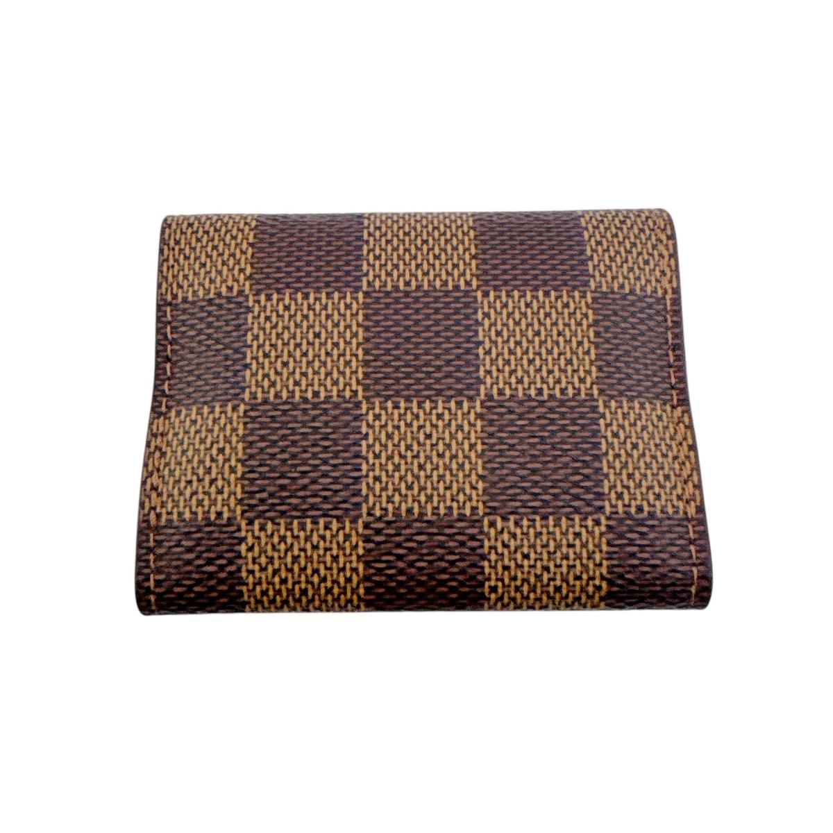 ルイヴィトン LOUIS VUITTON その他小物
カフスケース ネオクルー カフスリンクス ダミエキャンバス M61030 ブラウン LV
【SS】
【中古】