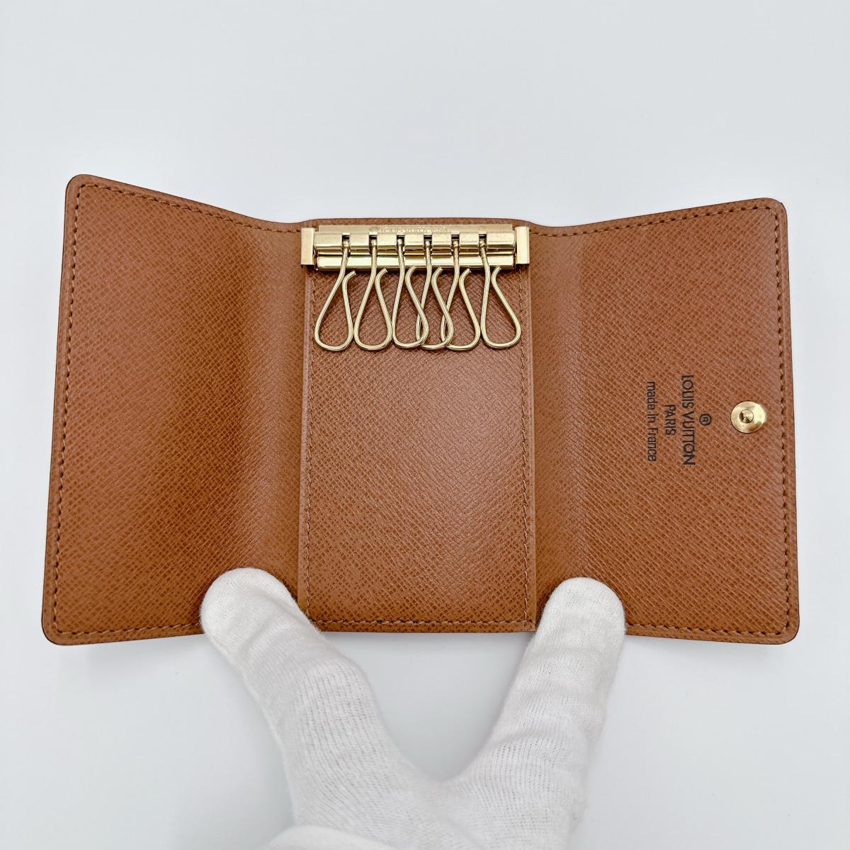 ルイヴィトン LOUIS VUITTON キーケース
6本用キーケース モノグラム ミュルティクレ6 モノグラムキャンバス M62630 ブラウン LV
【SS】
【中古】