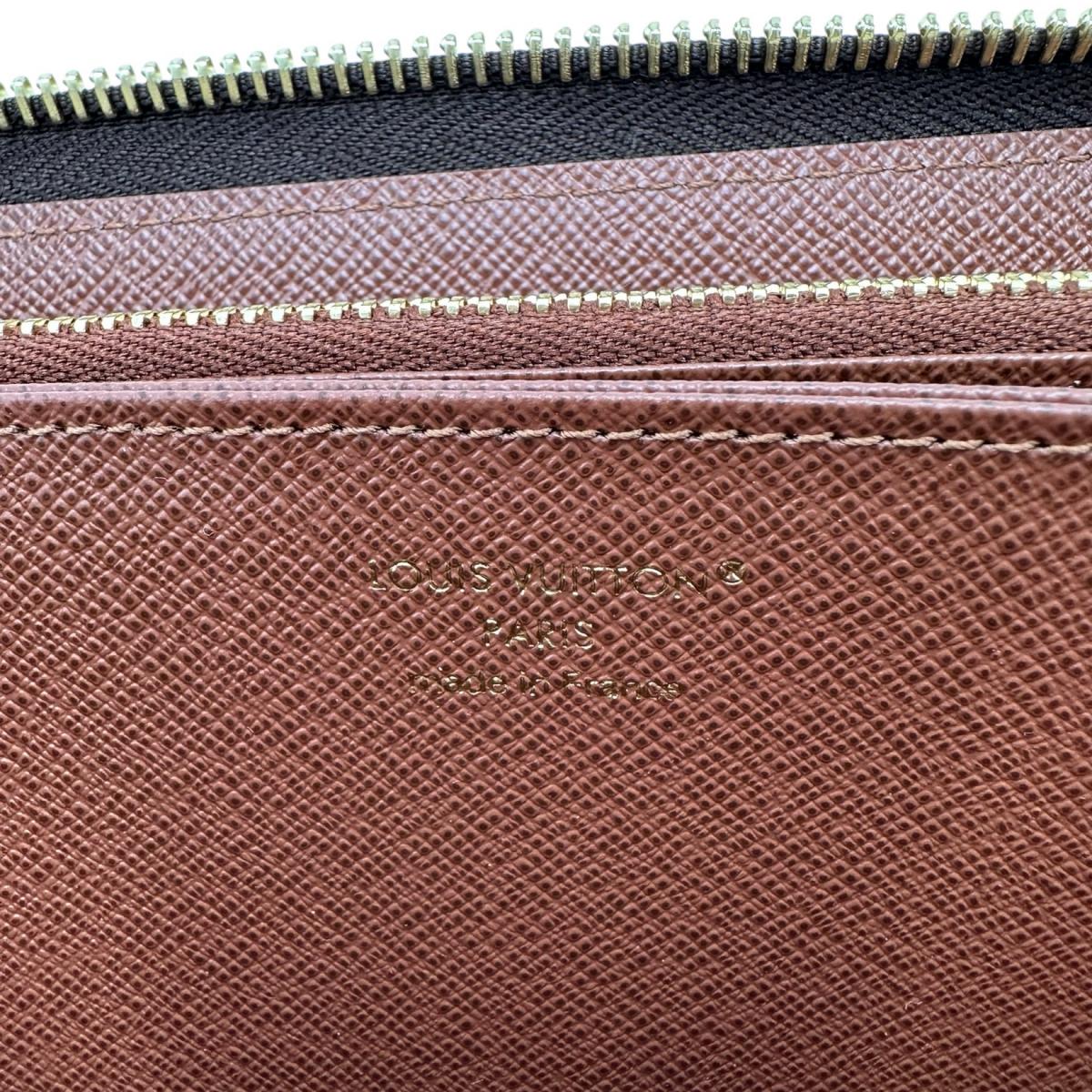 Louis Vuitton LOUIS VUITTON Long Wallet
Round Zipper Monogram Zippy Wallet Monogram Canvas M42616 Brown LV
【second hand】