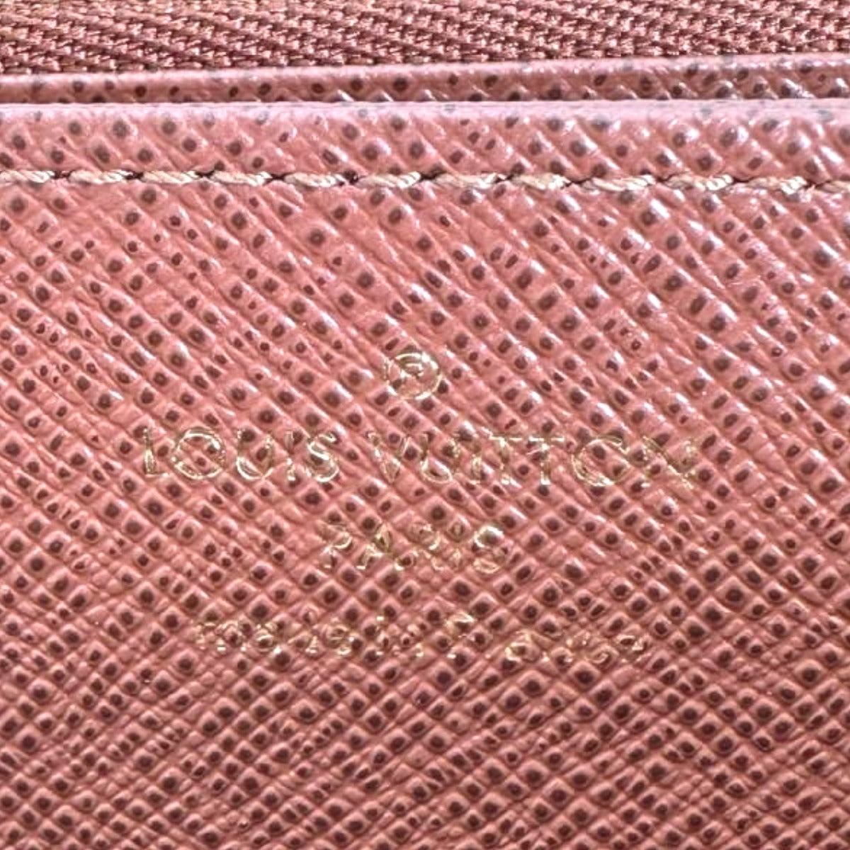 Louis Vuitton LOUIS VUITTON Long Wallet
Round Zipper Monogram Zippy Wallet Monogram Canvas M42616 Brown LV
【second hand】