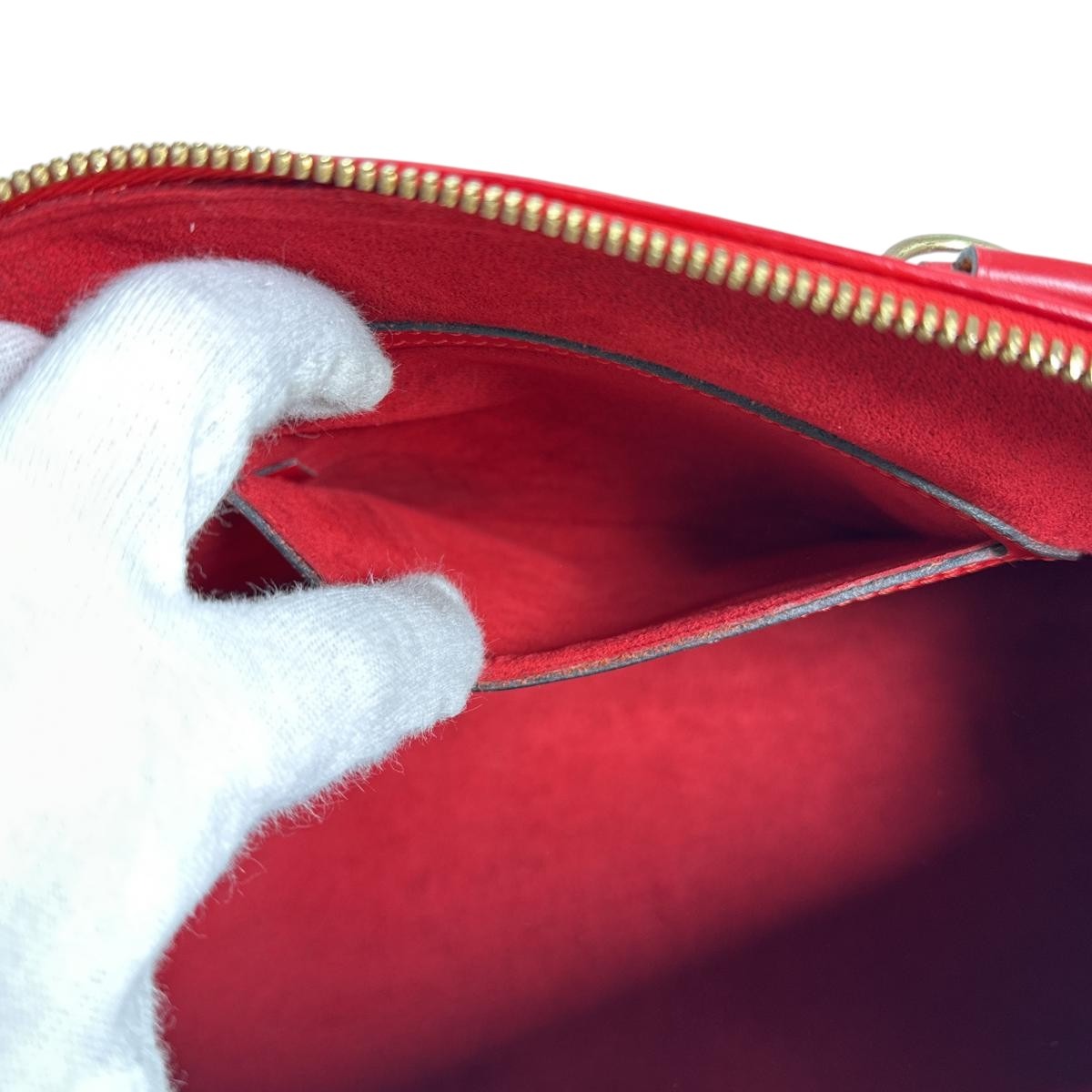 ルイヴィトン LOUIS VUITTON ハンドバッグ
ハンドバッグ エピ アルマ エピレザー M52147 カステリアンレッド LV
【SS】
【中古】