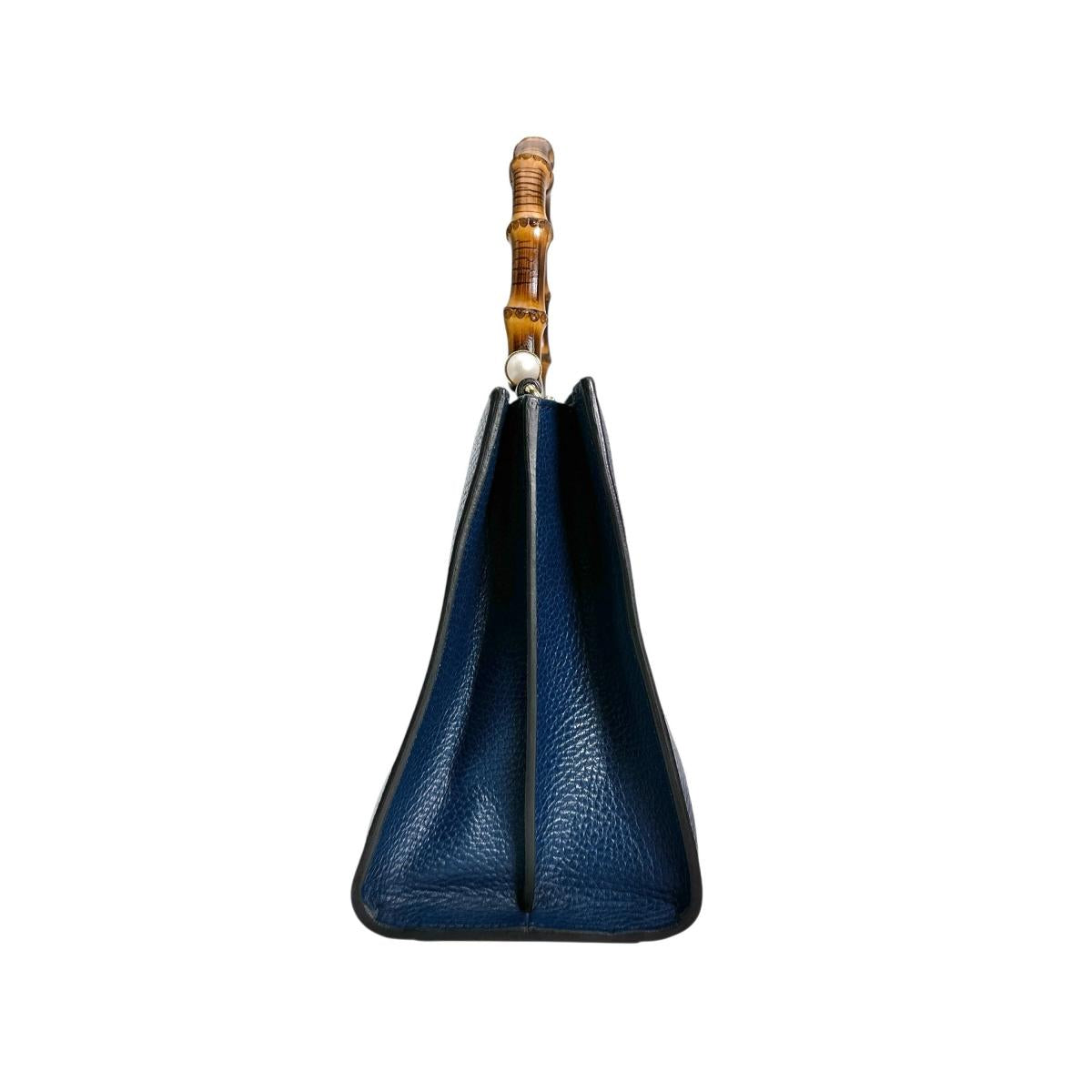 グッチ GUCCI ハンドバッグ
バンブー レザー 2way レザー 470271 ブルー 【SS】
【中古】