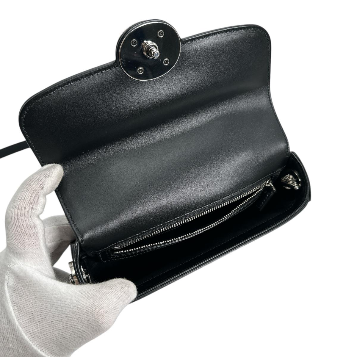 グッチ GUCCI ショルダーバッグ
ショルダーバッグ レザー 739722 ブラック 【SS】
【中古】