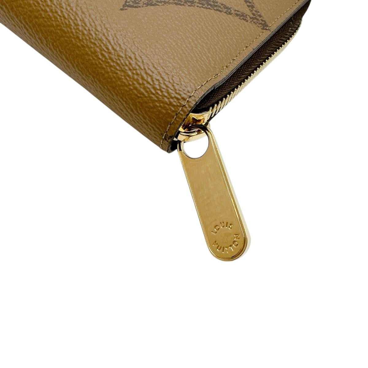 ルイヴィトン LOUIS VUITTON 長財布
長財布 モノグラム ジャイアントリバース モノグラムキャンバス M69353 ブラウン LV
【SS】
【中古】
