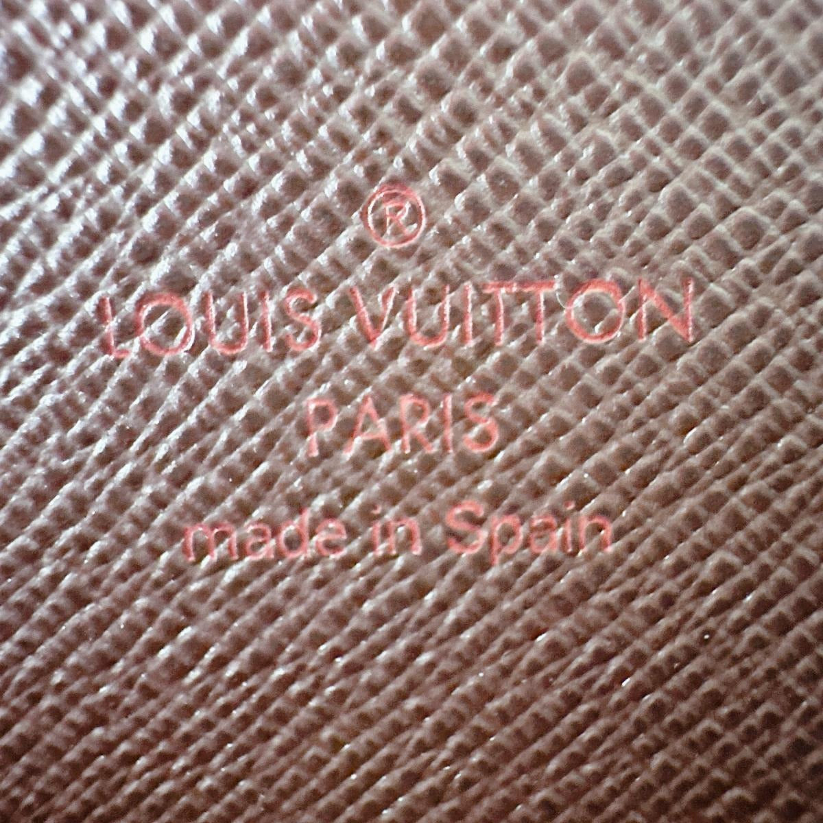 ルイヴィトン LOUIS VUITTON 長財布
長財布 ダミエ ジッピーウォレット ダミエキャンバス N41661 ブラウン LV
【SS】
【中古】