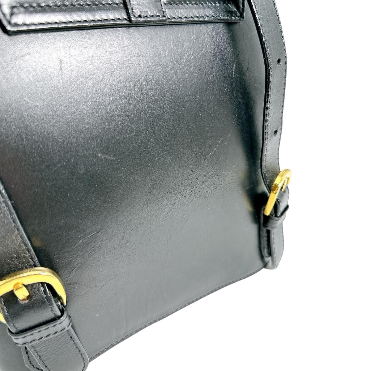 サルヴァトーレフェラガモ Salvatore Ferragamo リュック・デイパック
リュックサック 金金具 レザー DQ-21 5207 ブラック 【SS】
【中古】