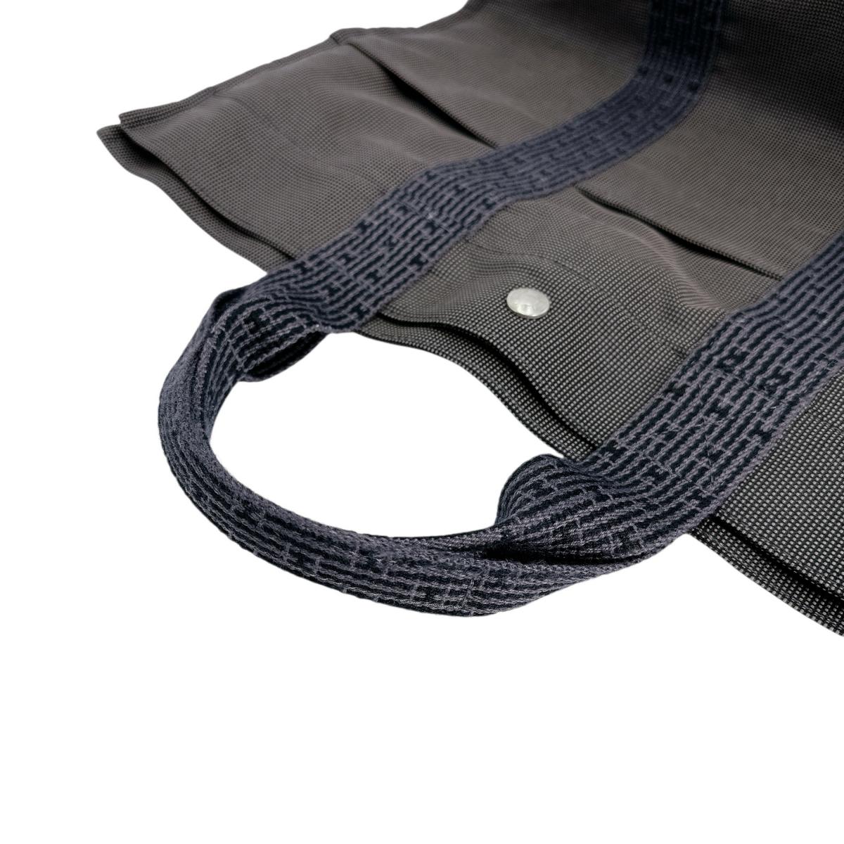 エルメス HERMES トートバッグ
ハンドバッグ ビジネスバッグ エールラインMM キャンバス グレー 【SS】
【中古】
