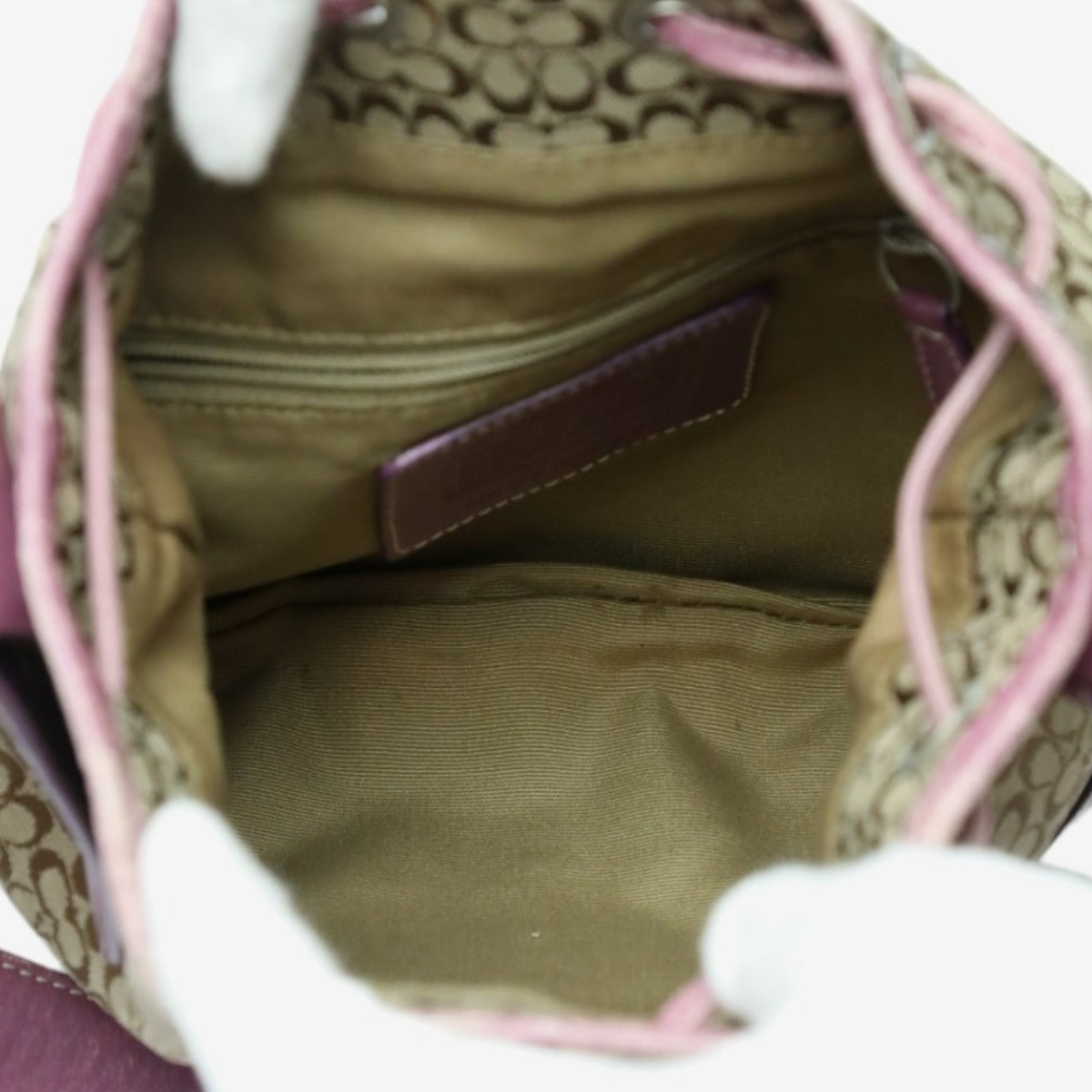 コーチ COACH ショルダーバッグ
巾着ショルダー ミニシグネチャー レザー 6387 カーキ×パープル 【SS】
【中古】