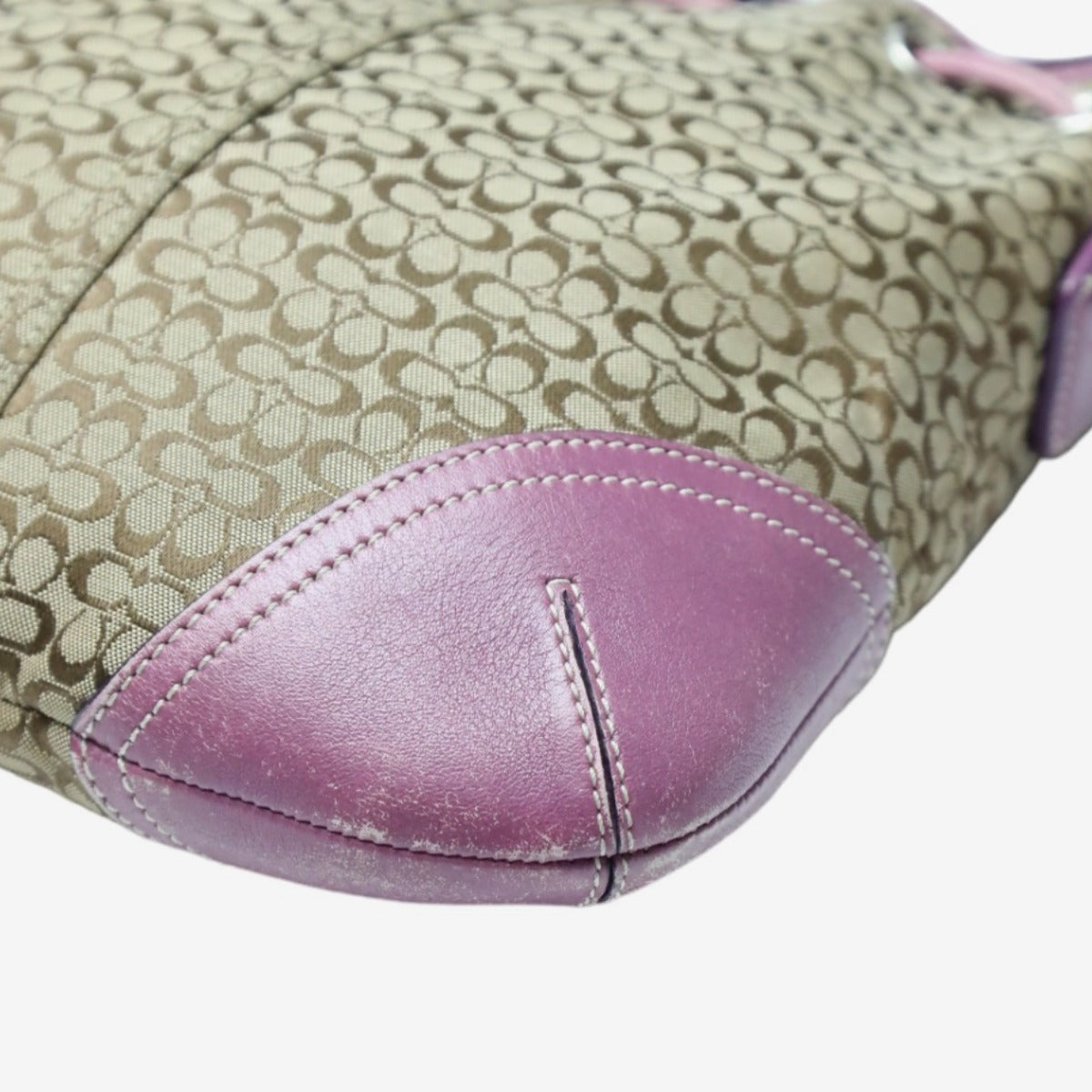 コーチ COACH ショルダーバッグ
巾着ショルダー ミニシグネチャー レザー 6387 カーキ×パープル 【SS】
【中古】