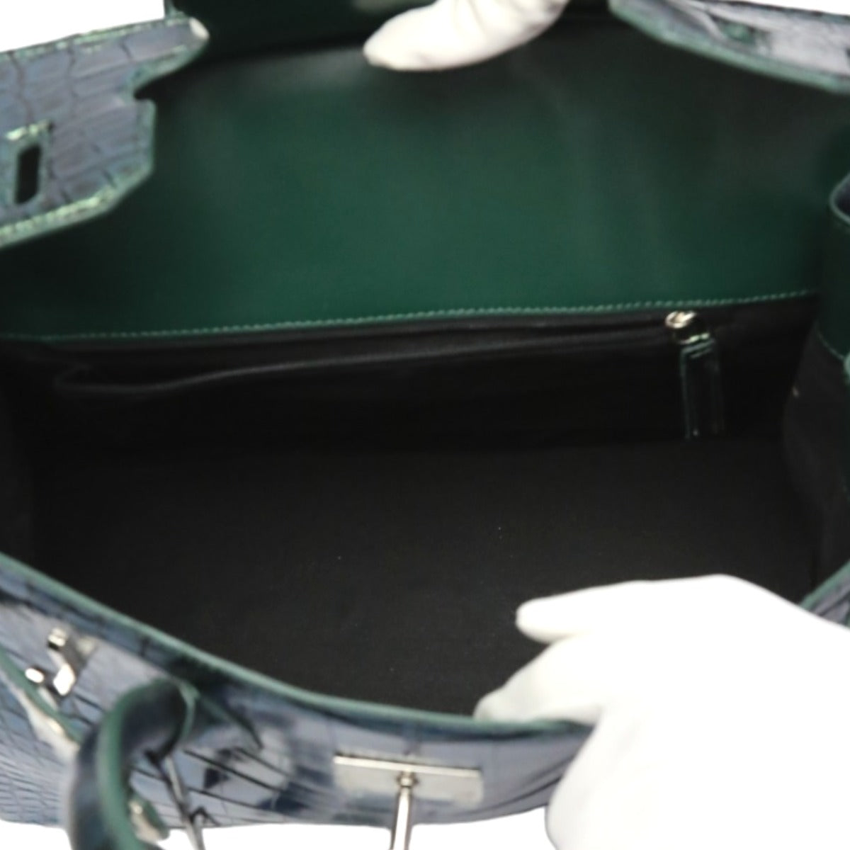 Crocodile handbag
Henglon Size 30cm Crocodile YB-2101 Green