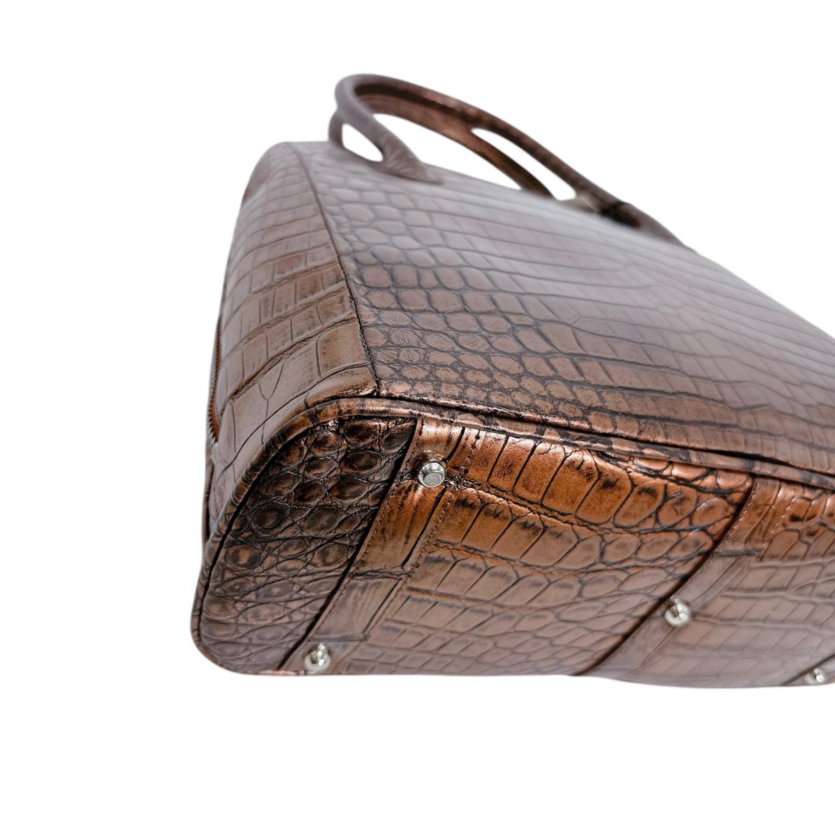 クロコダイル CROCODILE ハンドバッグ
ハンドバッグ メタリック ストラップ付 ブカッティー ハンドバッグ クロコダイル 3994 ブラウン 【中古】