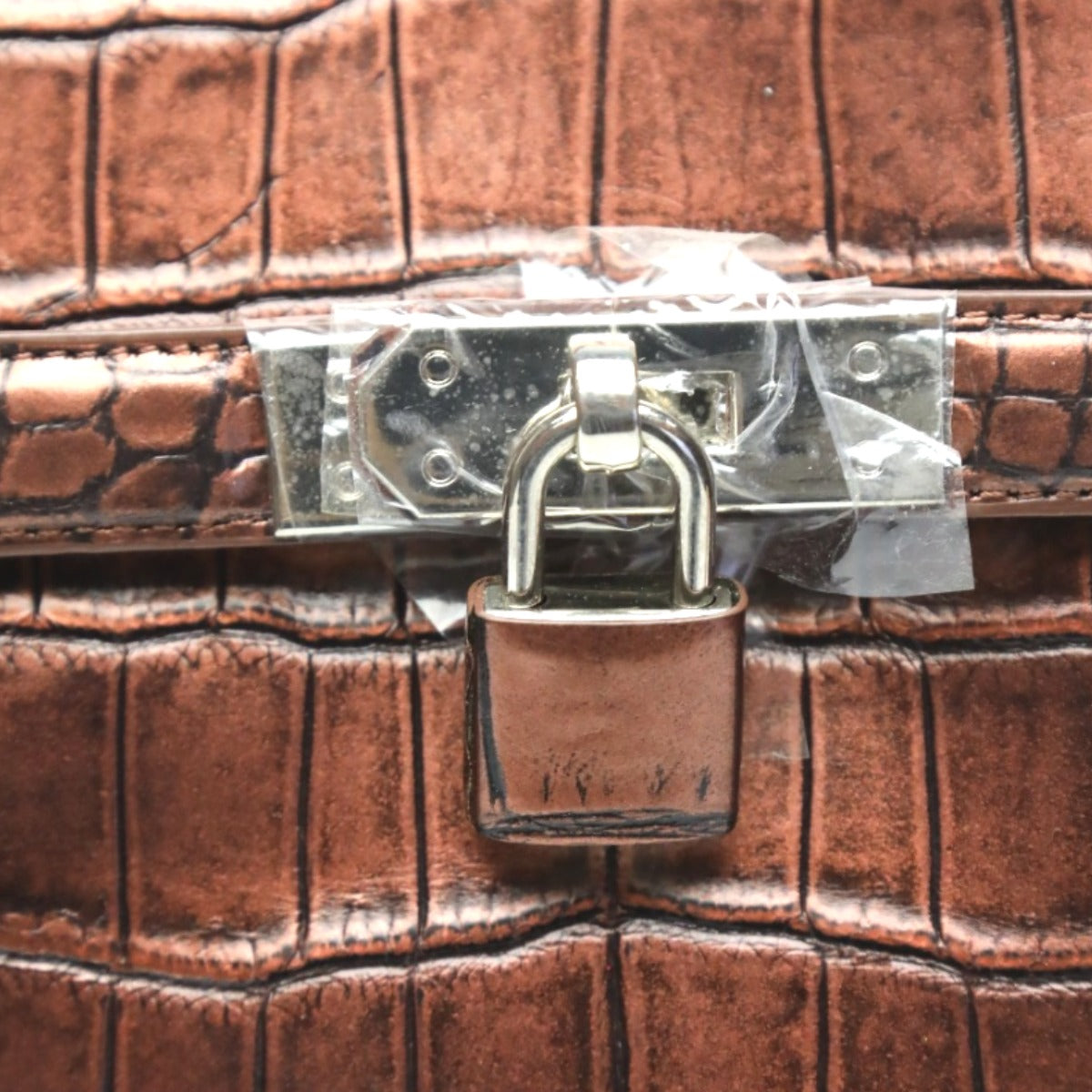 クロコダイル CROCODILE トートバッグ
ハンドバッグ メタリック カデナ付き クロコダイル 3983 ブラウン 【SS】