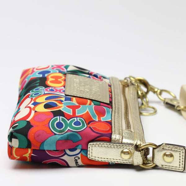 コーチ COACH ショルダーバッグ
ポピータータンスウィングバッグ マルチカラー 斜めがけ サテン 43287 マルチカラー 【SS】
【中古】