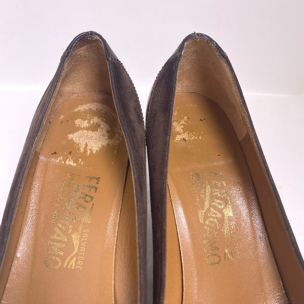 サルヴァトーレフェラガモ Salvatore Ferragamo パンプス
7C ローヒールパンプス ショートブーツ カーフ ブラウン 【SS】
【中古】
