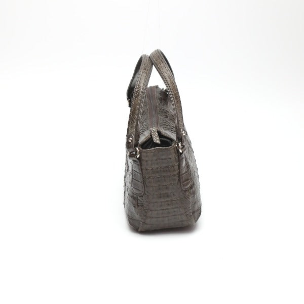カイマンクロコダイル CAIMAN CROCODILE ショルダーバッグ
斜めかけ ショルダーストラップ付 2WAY カイマン JNK-3163 ダークブラウン 【SS】
【中古】