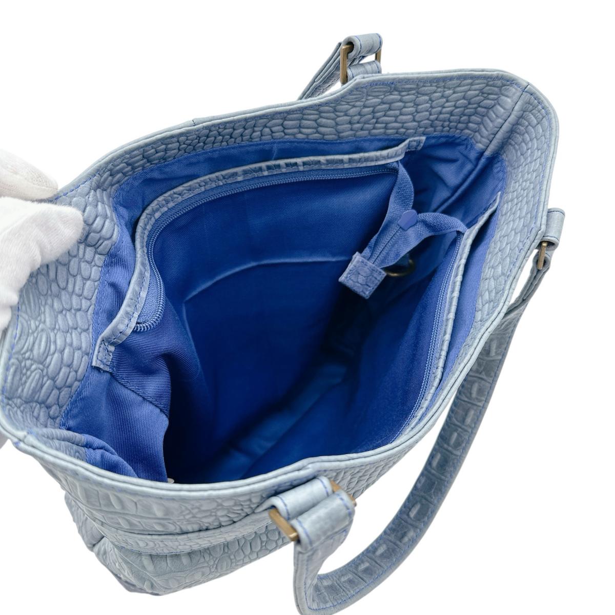 ハンドバッグ
ハンドバッグ スカイブルー 牛革型押カイマン 牛革 CK-1106 スカイブルー 【SS】
【中古】