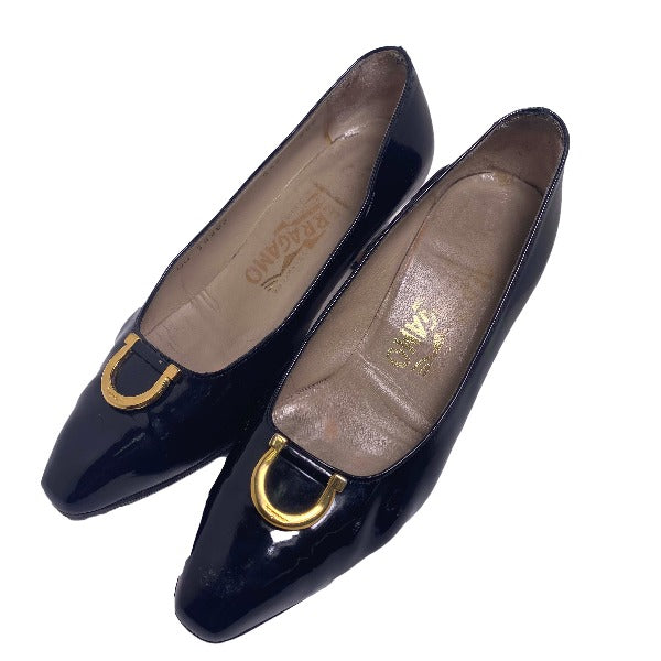 サルヴァトーレフェラガモ Salvatore Ferragamo パンプス
エナメル 22.5cm 5 1/2 C ブラック 【SS】
【中古】