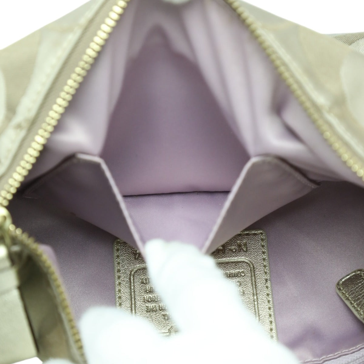 コーチ COACH ショルダーバッグ
ポピーシグネチャー キャンバス クロスボディー キャンバス F20044 ゴールド 【SS】
【中古】