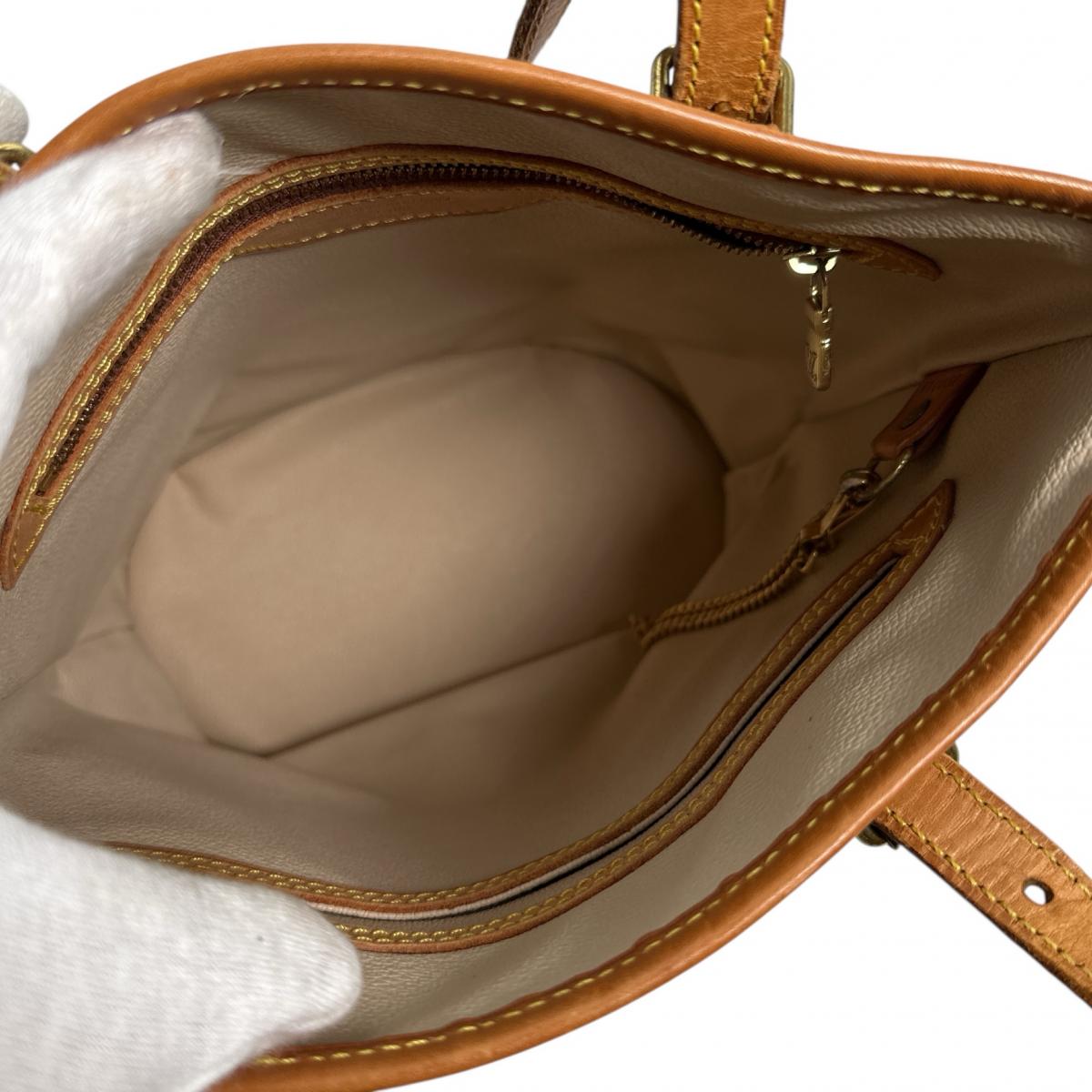 ルイヴィトン LOUIS VUITTON ハンドバッグ
トートバッグ モノグラム バケツPM モノグラムキャンバス M42238 ベージュ LV
【SS】
【中古】