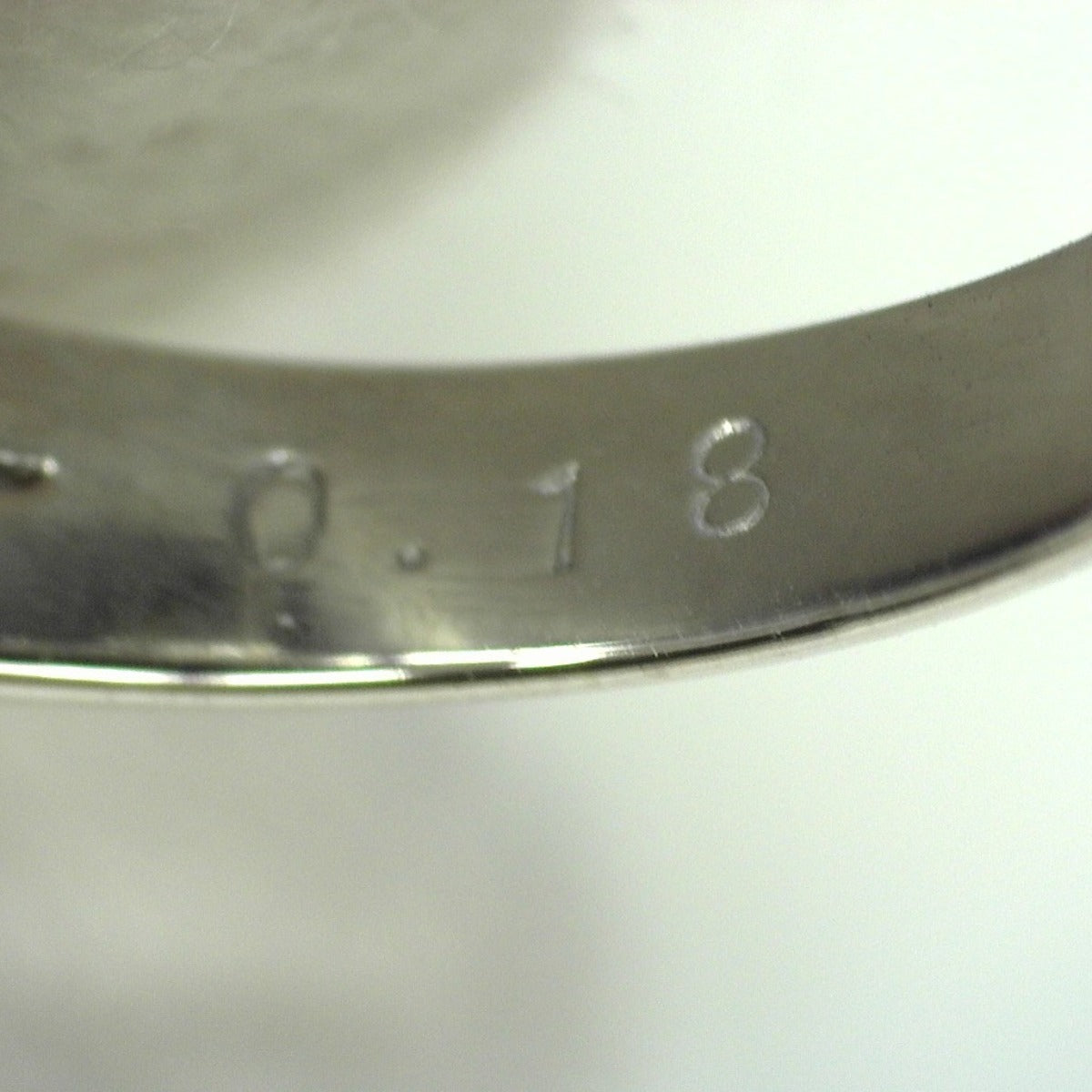 リング・指輪
ダイヤ/ルビー 10号 PT900 Pt900プラチナ リング プラチナ 【SS】
【中古】